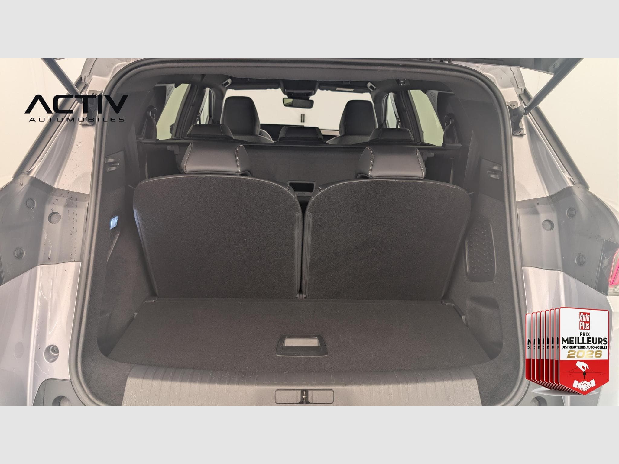 Peugeot 5008 HYBRID 145 CH E-DCS6 ALLURE (2025) - Photo 11