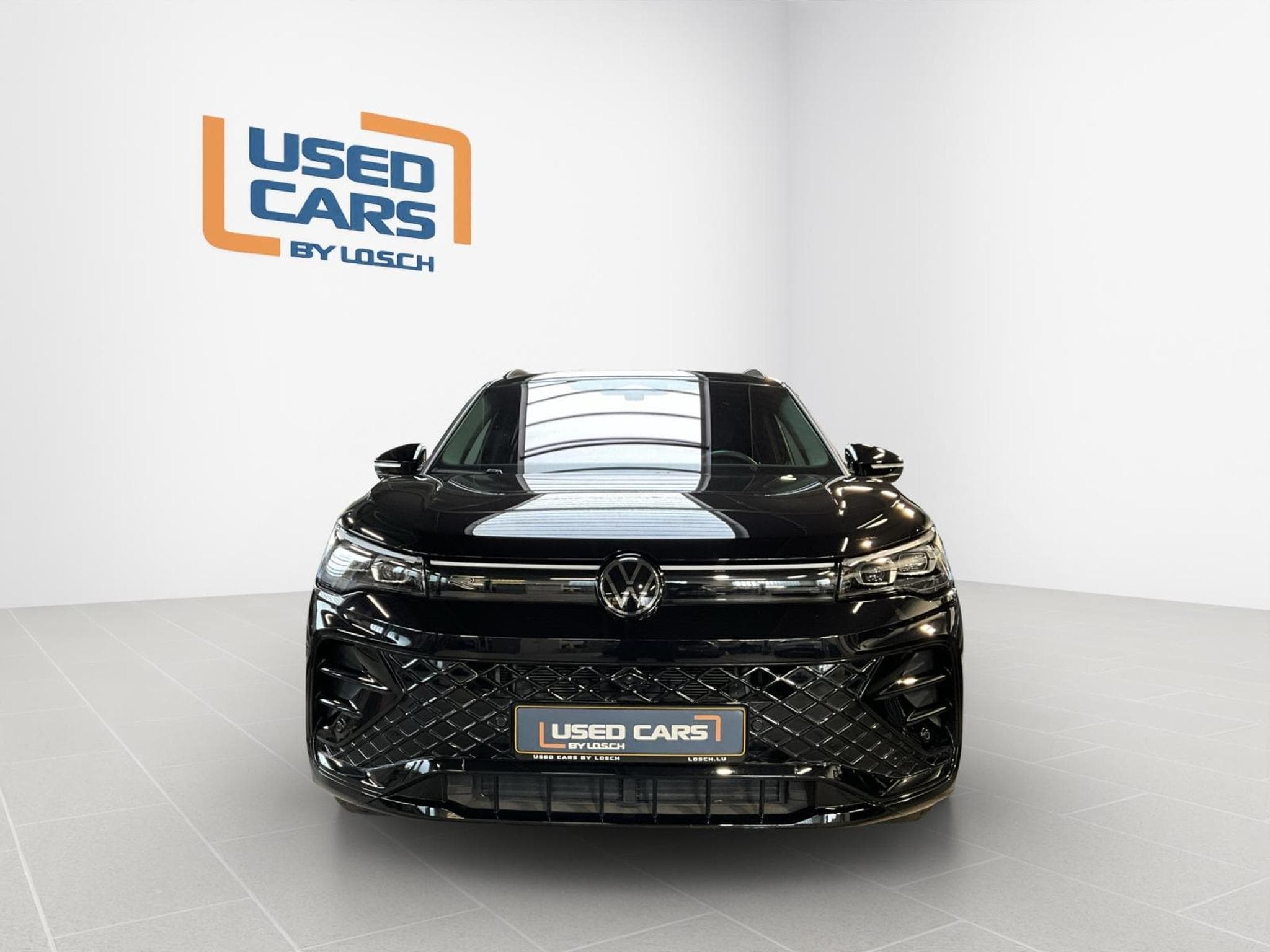VW Tiguan R-Line+DSG+4M+Harman+AHK+Black-Style+Pano+Stand-H. (2024) - Photo 3