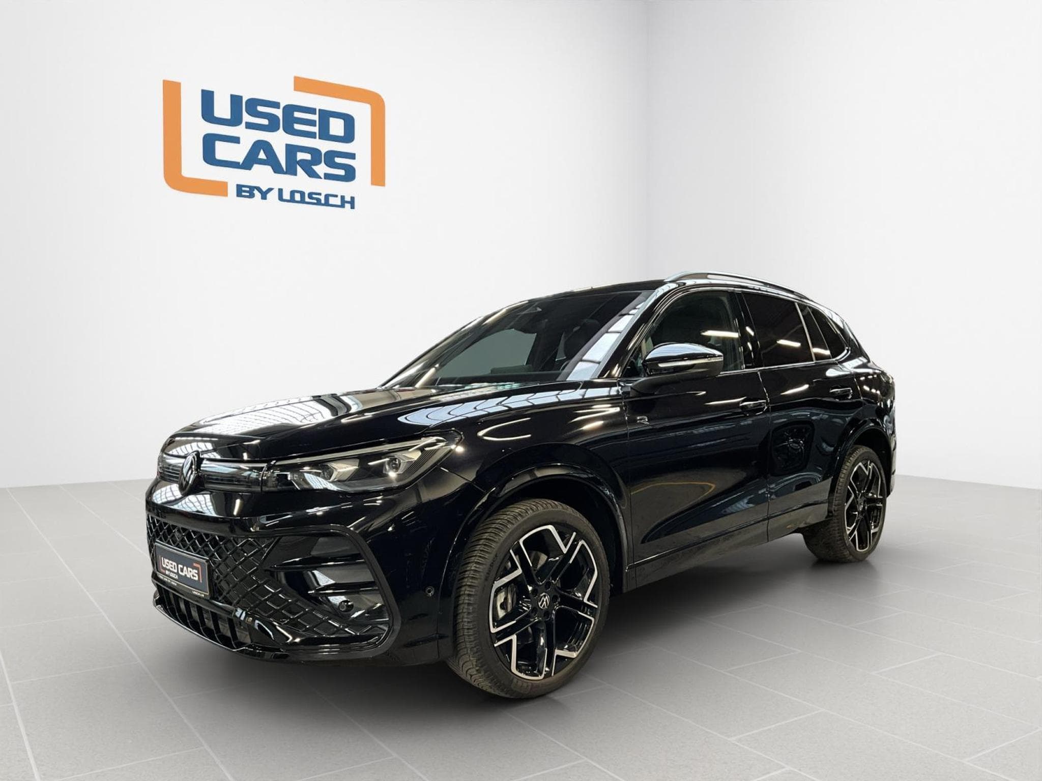 VW Tiguan R-Line+DSG+4M+Harman+AHK+Black-Style+Pano+Stand-H. (2024) - Photo 4