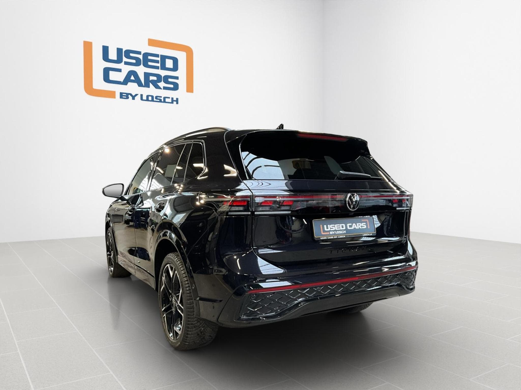 VW Tiguan R-Line+DSG+4M+Harman+AHK+Black-Style+Pano+Stand-H. (2024) - Photo 6