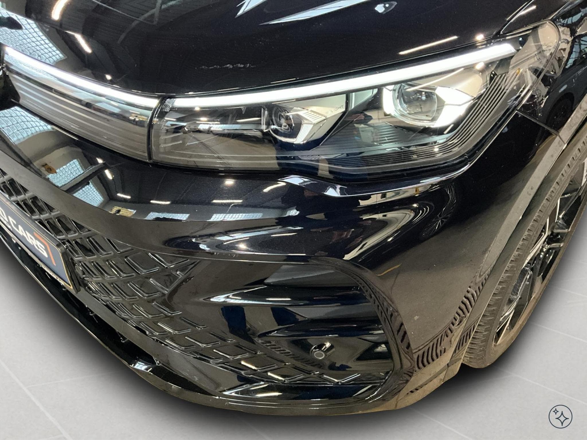 VW Tiguan R-Line+DSG+4M+Harman+AHK+Black-Style+Pano+Stand-H. (2024) - Photo 18