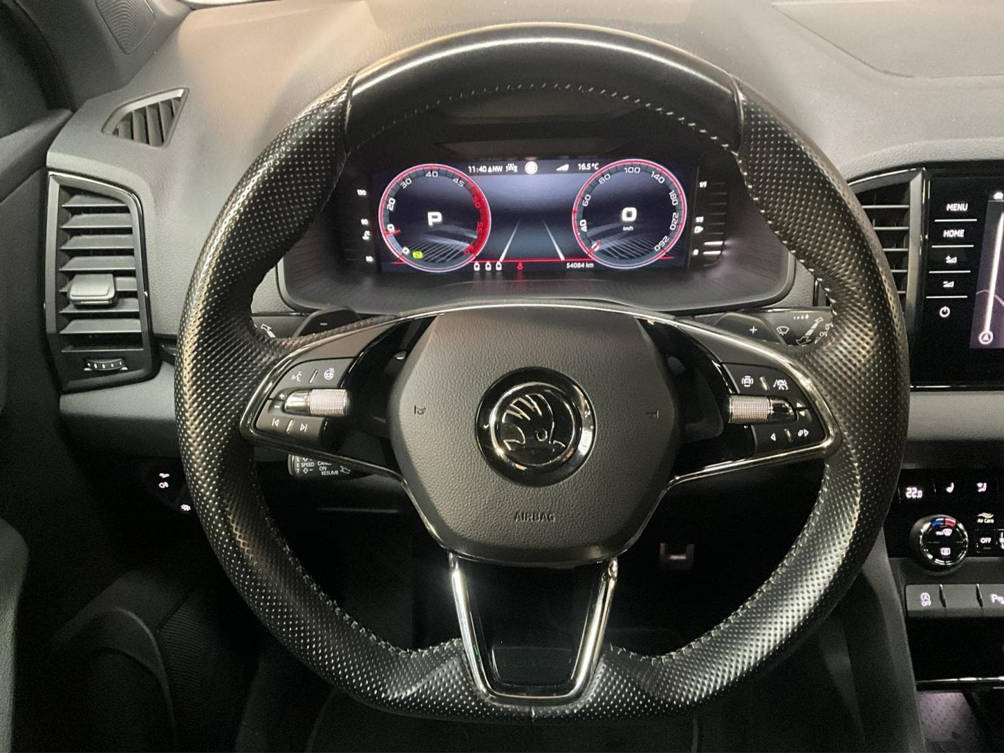 Skoda Karoq Sportline+DSG+4x4+P.Travel+Kessy-Full+Canton+Navi (2024) - Photo 31