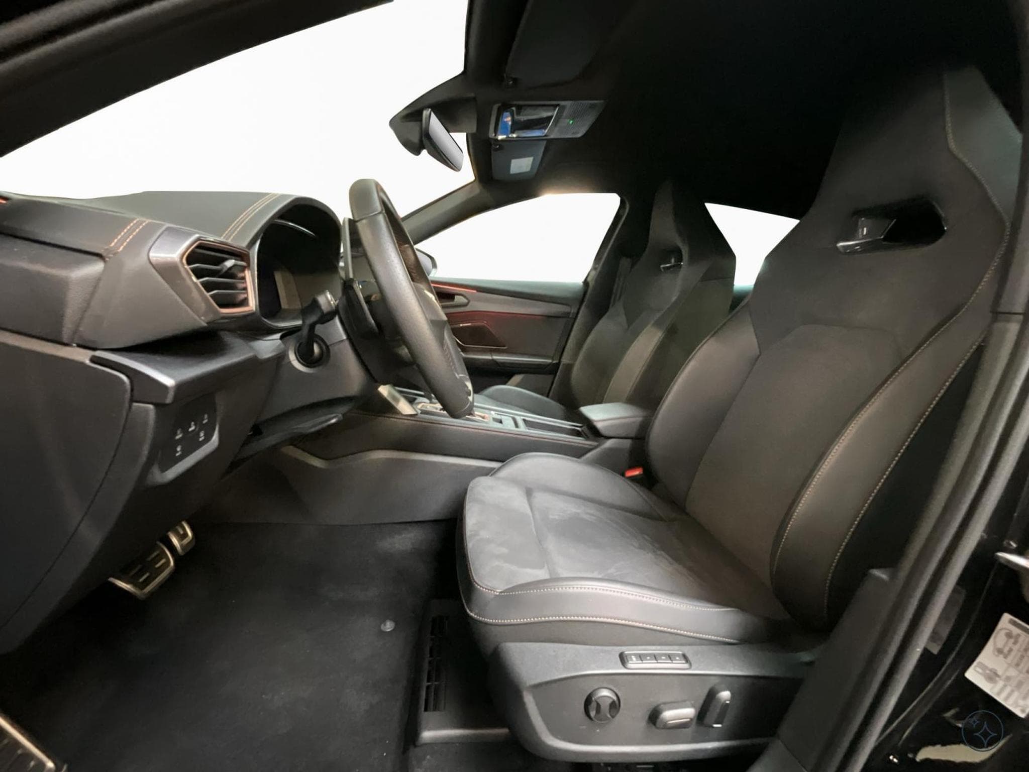 Cupra Formentor Dynamic-Design+DSG+Immersive-Sennheiser+Intelligent-Drive+Pu (2025) - Photo 9