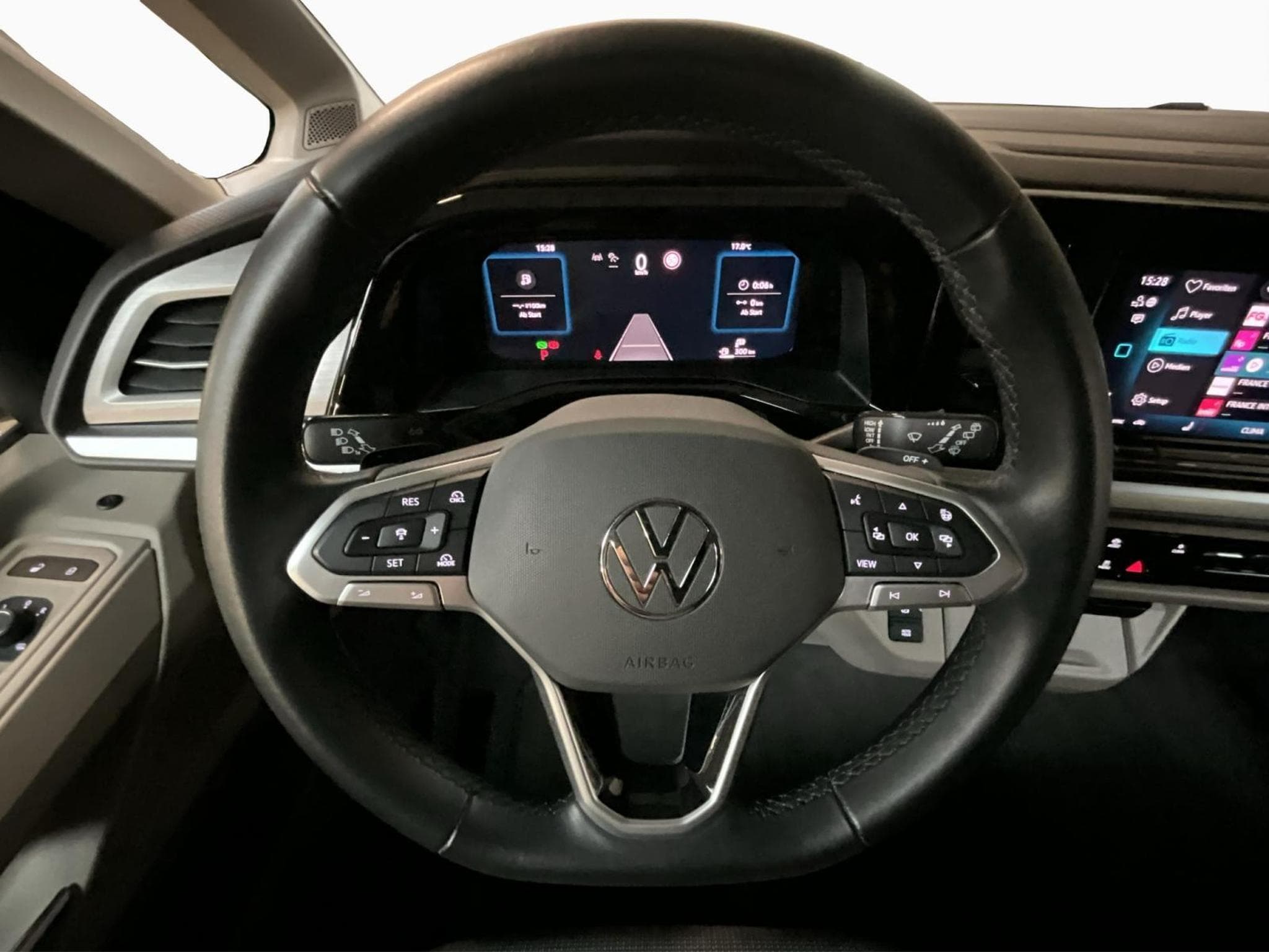 VW T7 Life+Aut+LM18+Matrix-Led+7Sitze+AHK+Navi (2026) - Photo 10