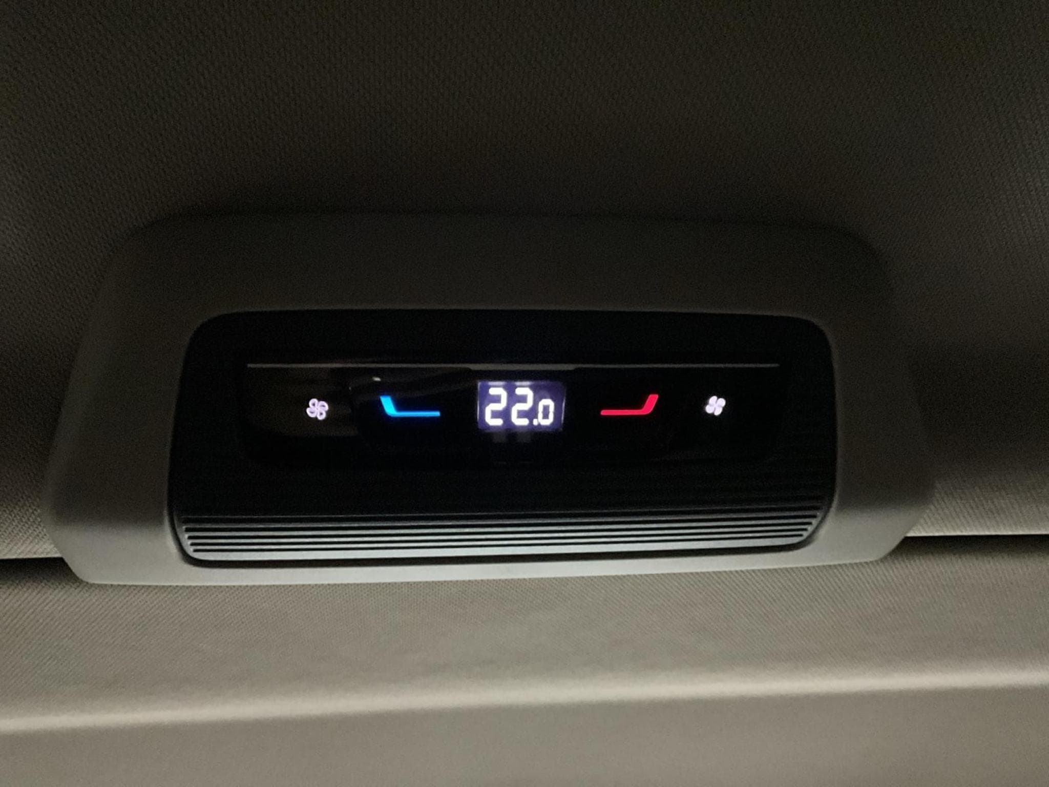 VW T7 Life+Aut+LM18+Matrix-Led+7Sitze+AHK+Navi (2026) - Photo 21