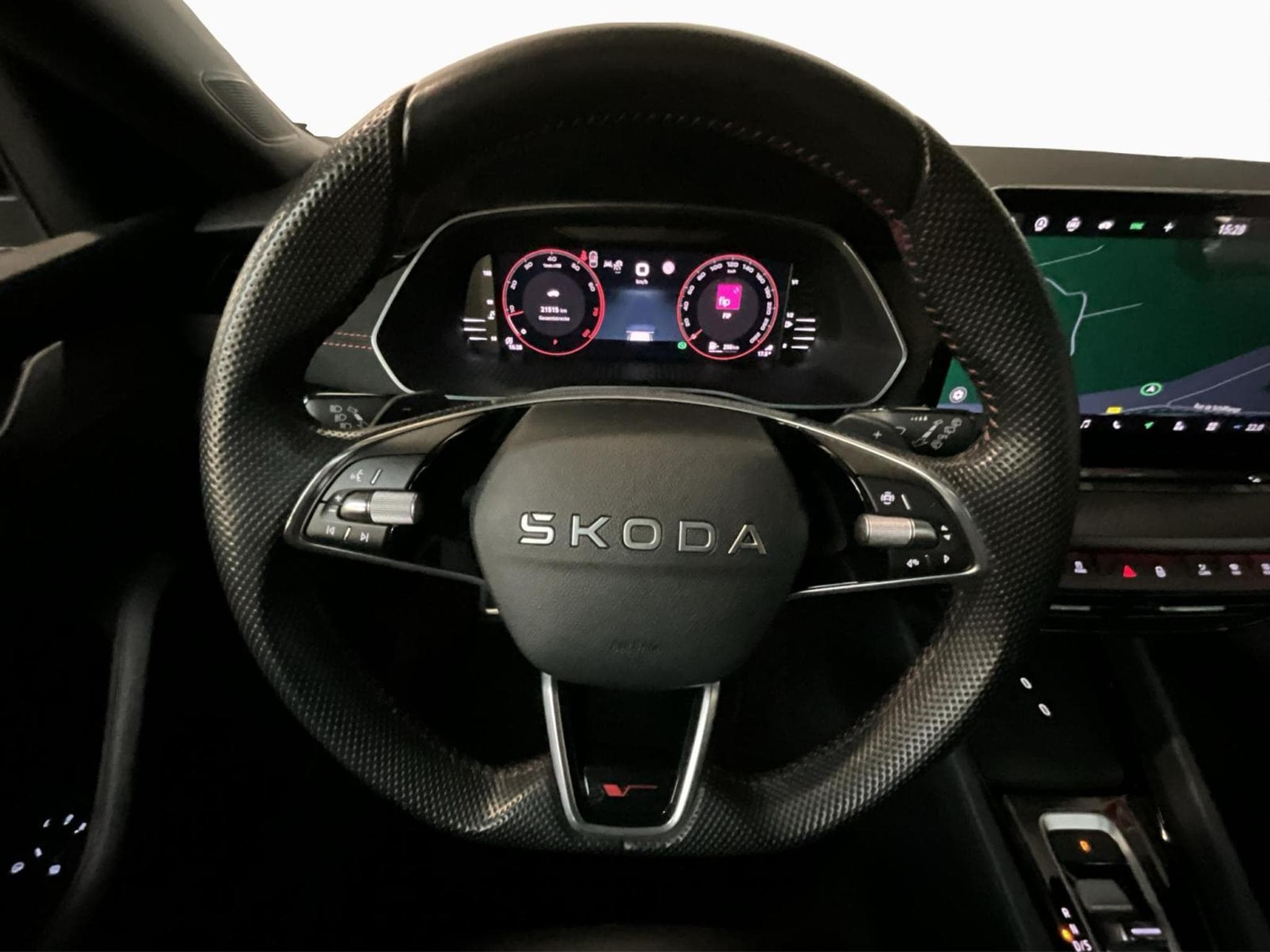 Skoda Octavia RS+DSG+Design-Suedia+P.Simply&Clever+Pano+360°+Canton (2025) - Photo 10