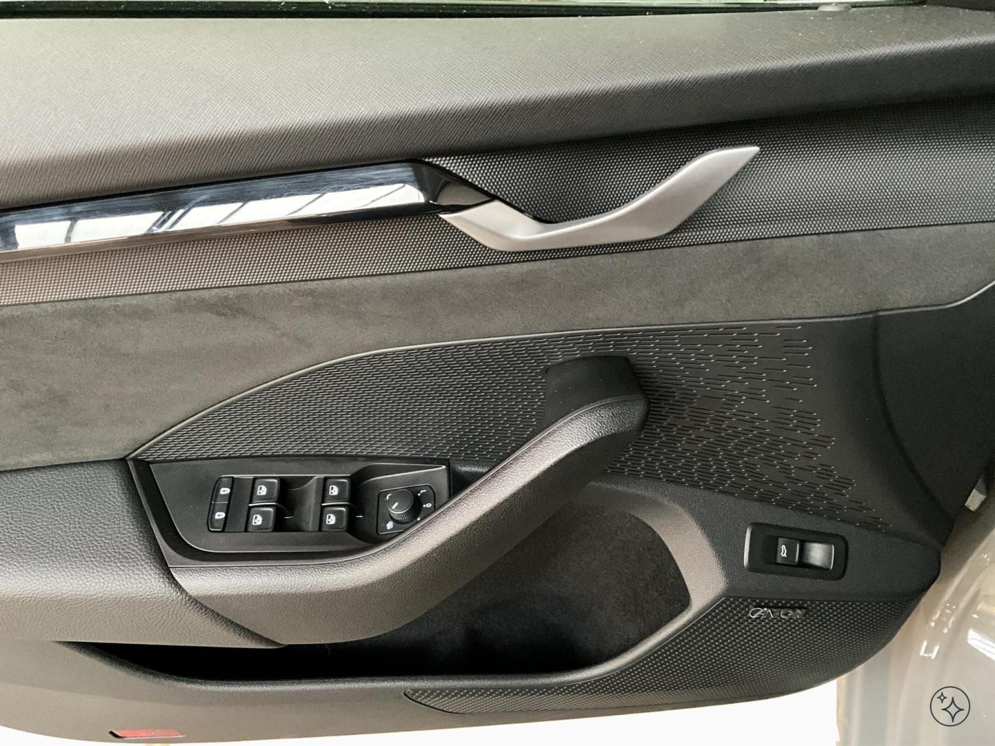 Skoda Octavia RS+DSG+Design-Suedia+P.Simply&Clever+Pano+360°+Canton (2025) - Photo 14