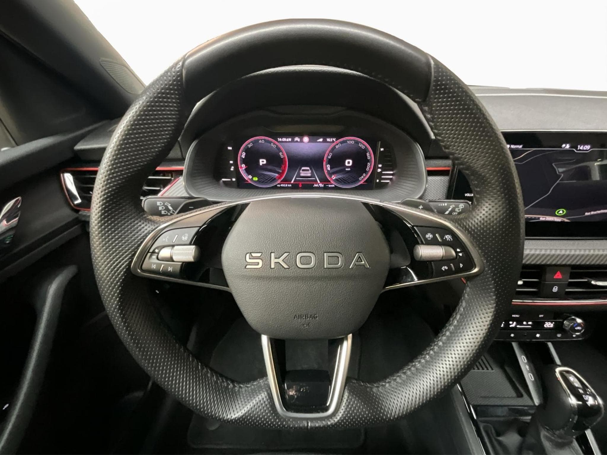Skoda Scala Monte-carlo+DSG+P.Assisted+LM18+P.Park&Go+AHK+LED+NAVI+DAB (2025) - Photo 10