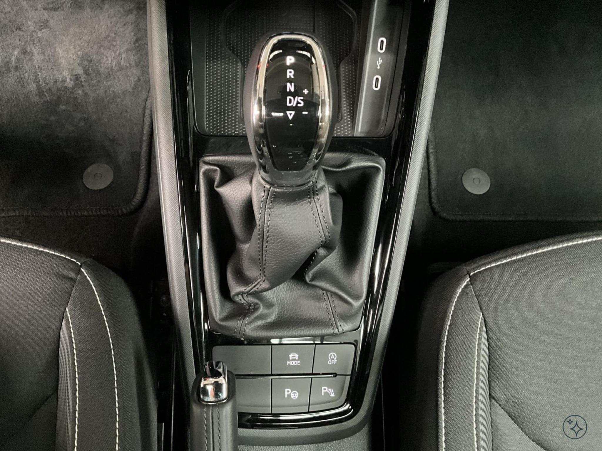 Skoda Scala Monte-carlo+DSG+P.Assisted+LM18+P.Park&Go+AHK+LED+NAVI+DAB (2025) - Photo 12