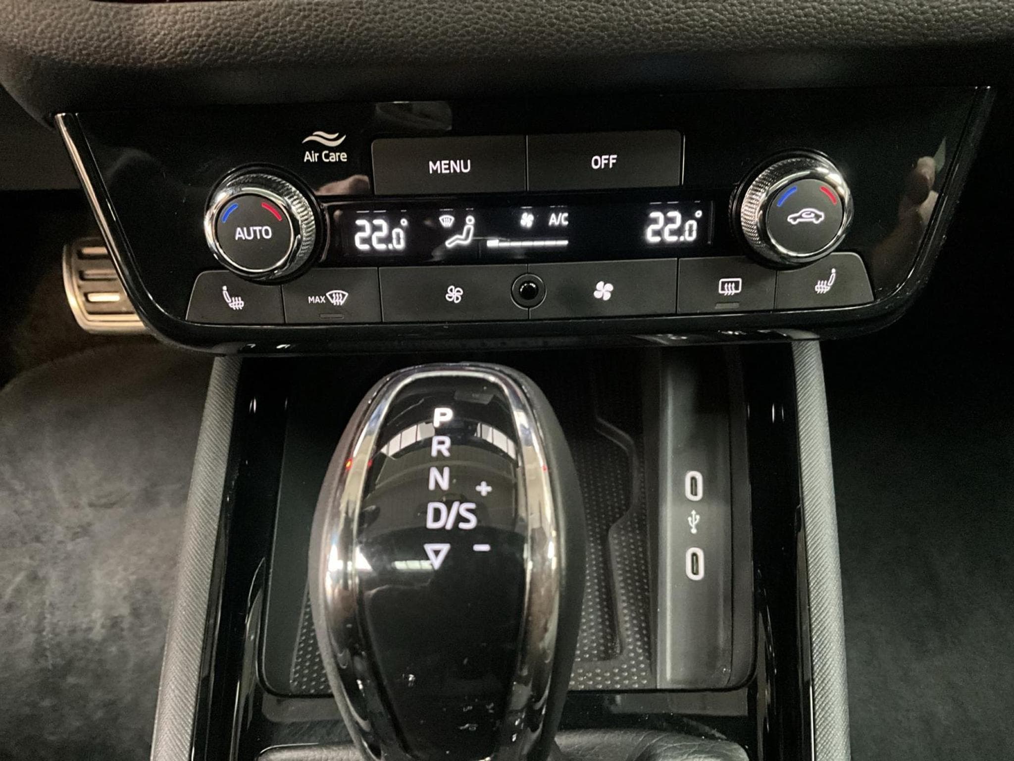 Skoda Scala Monte-carlo+DSG+P.Assisted+LM18+P.Park&Go+AHK+LED+NAVI+DAB (2025) - Photo 22