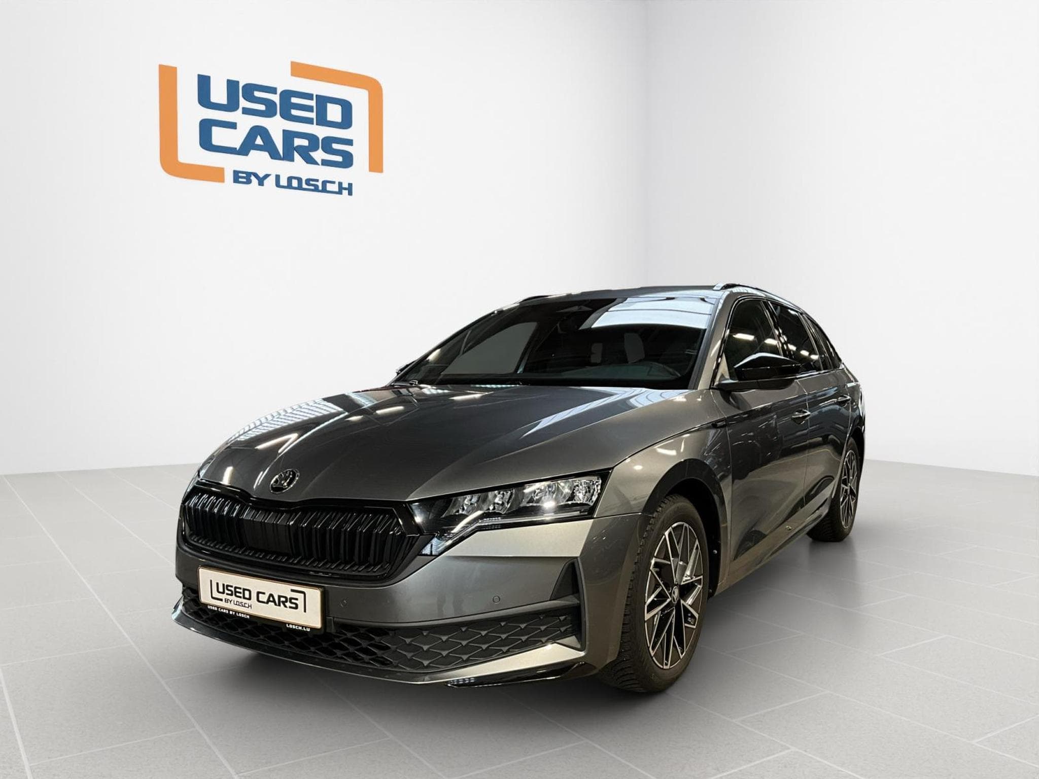 Skoda Octavia Sportline+DSG+P.Assisted+AHK+P.Confort+P,sport+StandH.+Led (2025) - Photo 1
