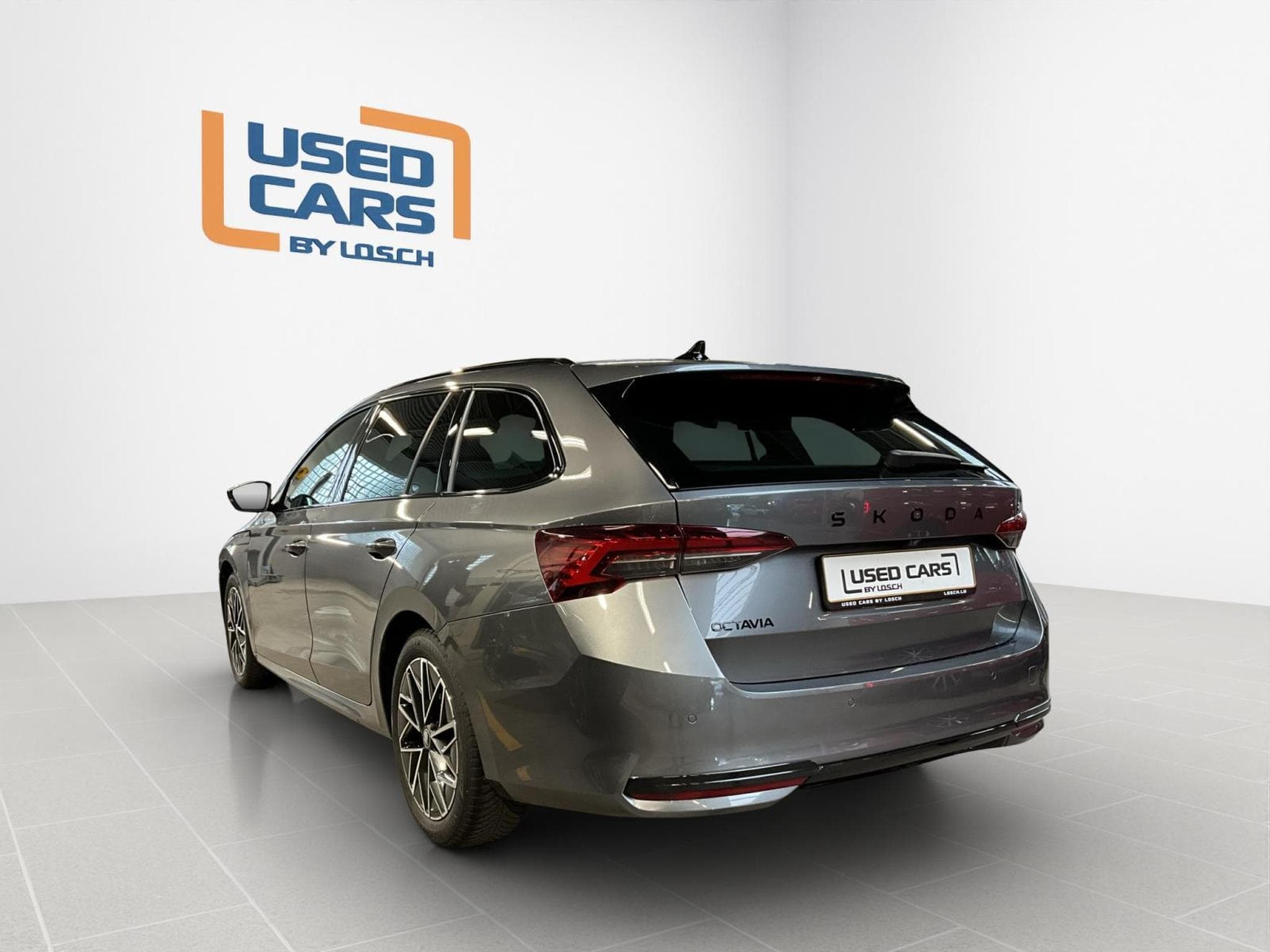 Skoda Octavia Sportline+DSG+P.Assisted+AHK+P.Confort+P,sport+StandH.+Led (2025) - Photo 5