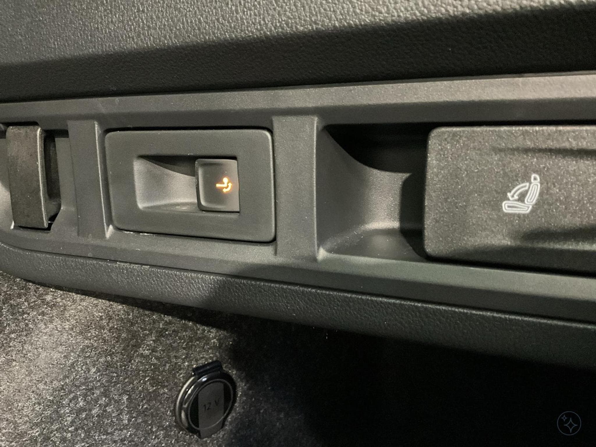 Skoda Octavia Sportline+DSG+P.Assisted+AHK+P.Confort+P,sport+StandH.+Led (2025) - Photo 18