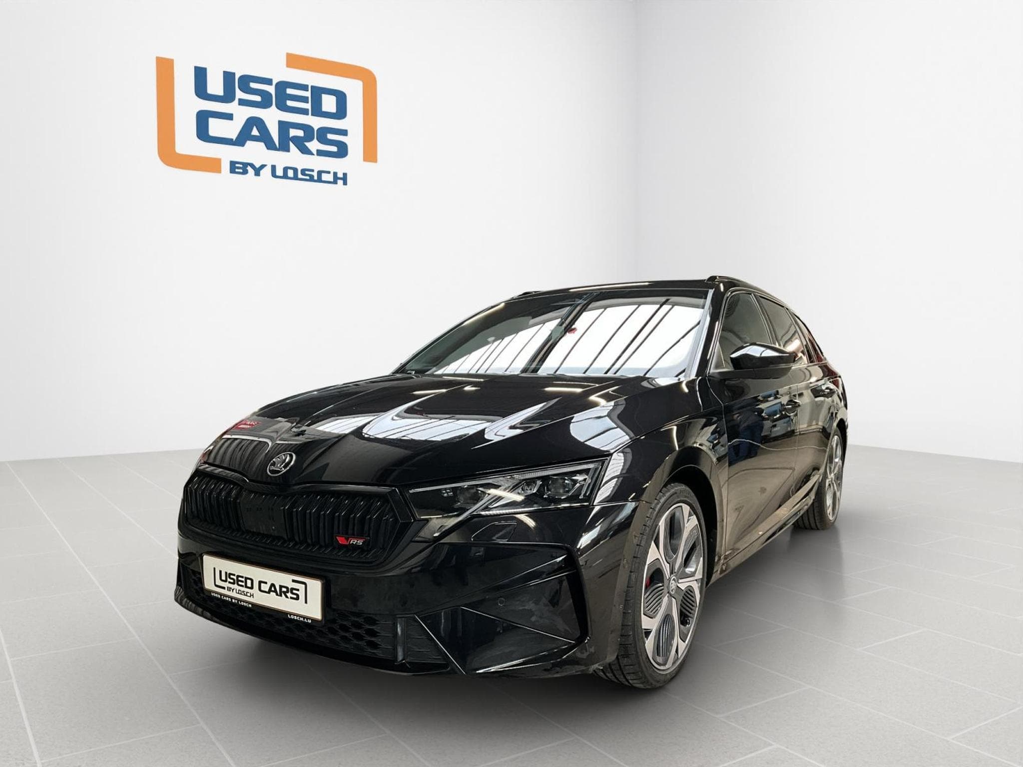 Skoda Octavia RS+DSG+Suedia+DCC+Pano+360+P.Comfort (2025) - Photo 1