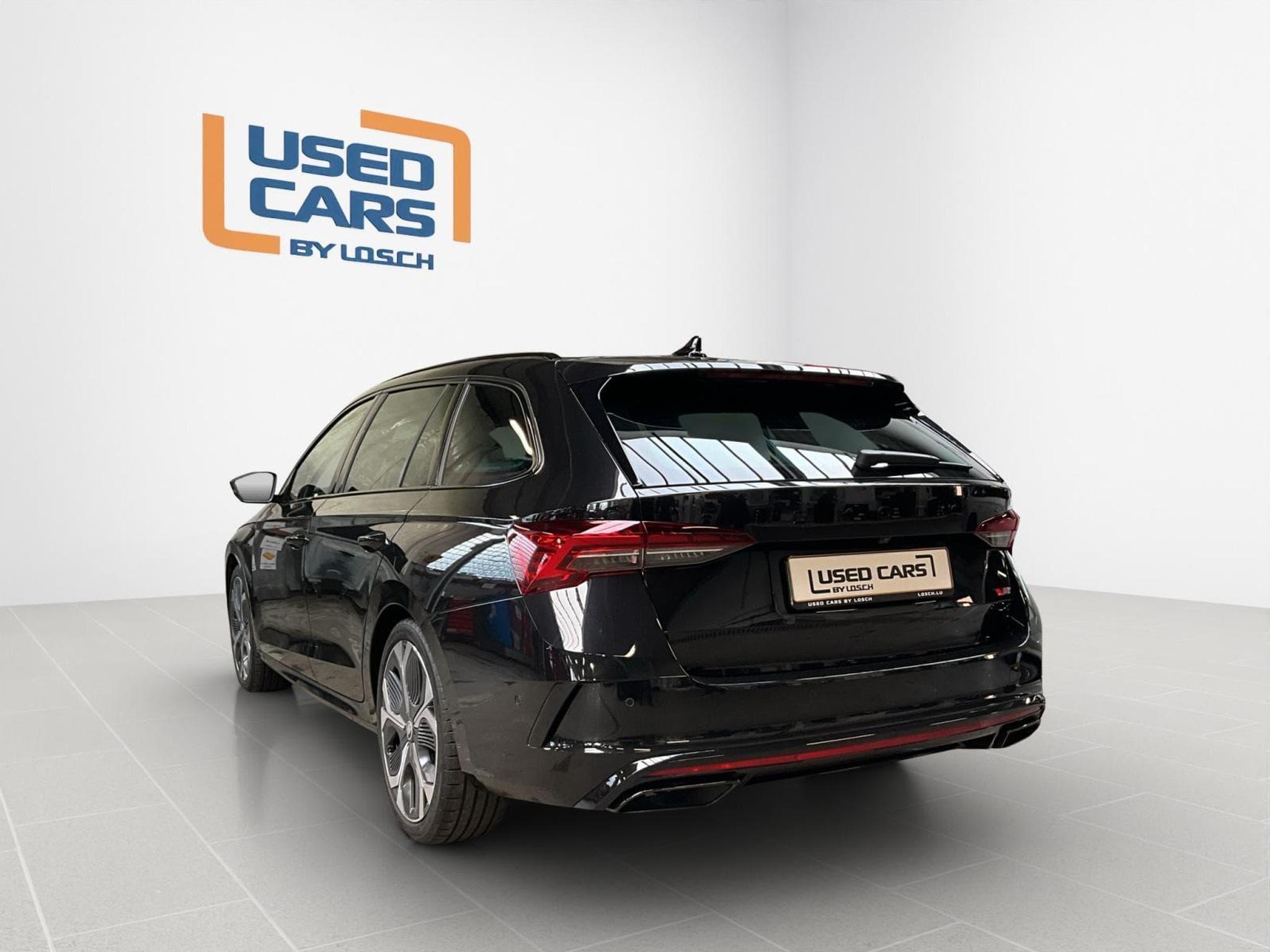 Skoda Octavia RS+DSG+Suedia+DCC+Pano+360+P.Comfort (2025) - Photo 6