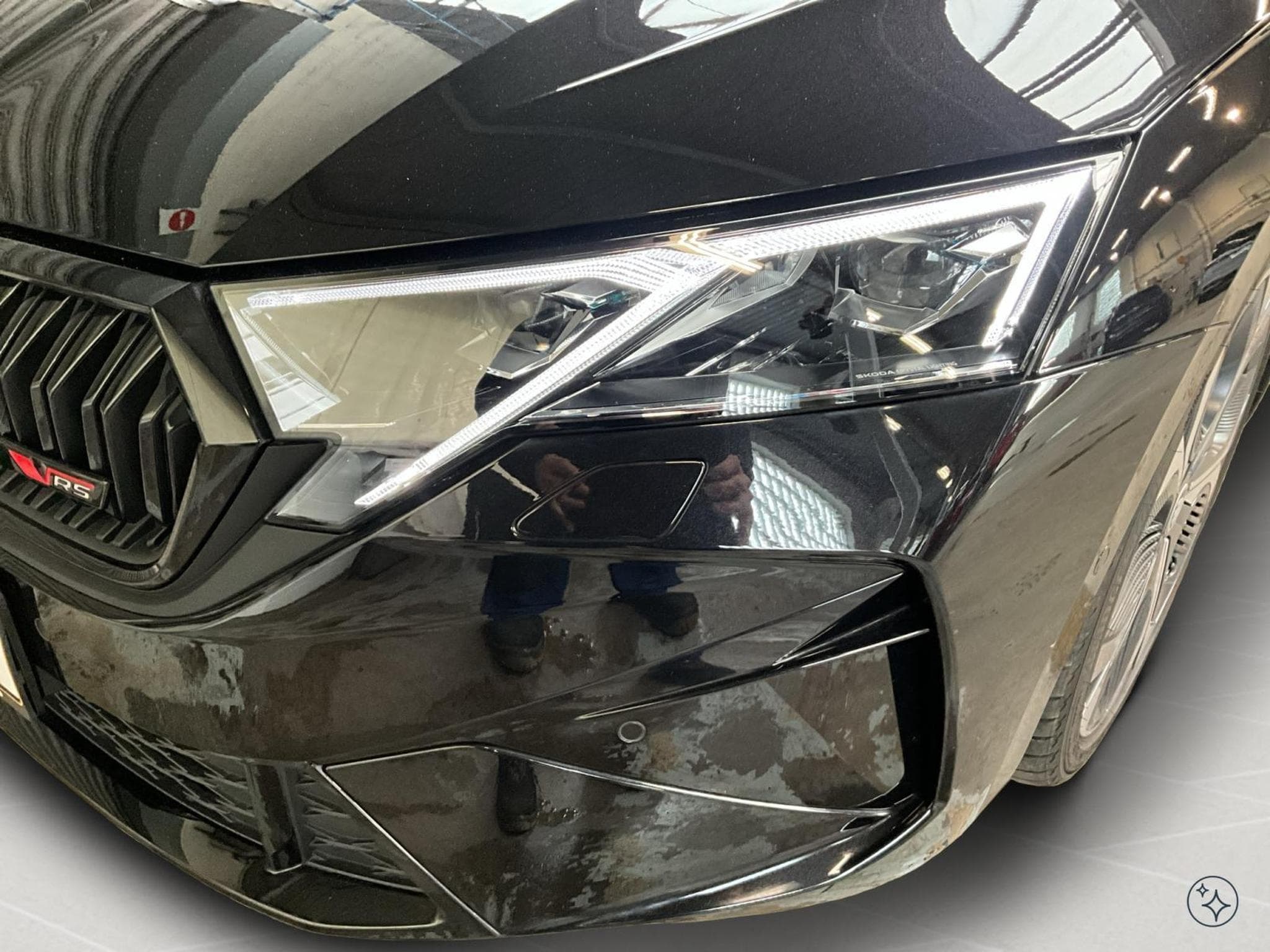 Skoda Octavia RS+DSG+Suedia+DCC+Pano+360+P.Comfort (2025) - Photo 18