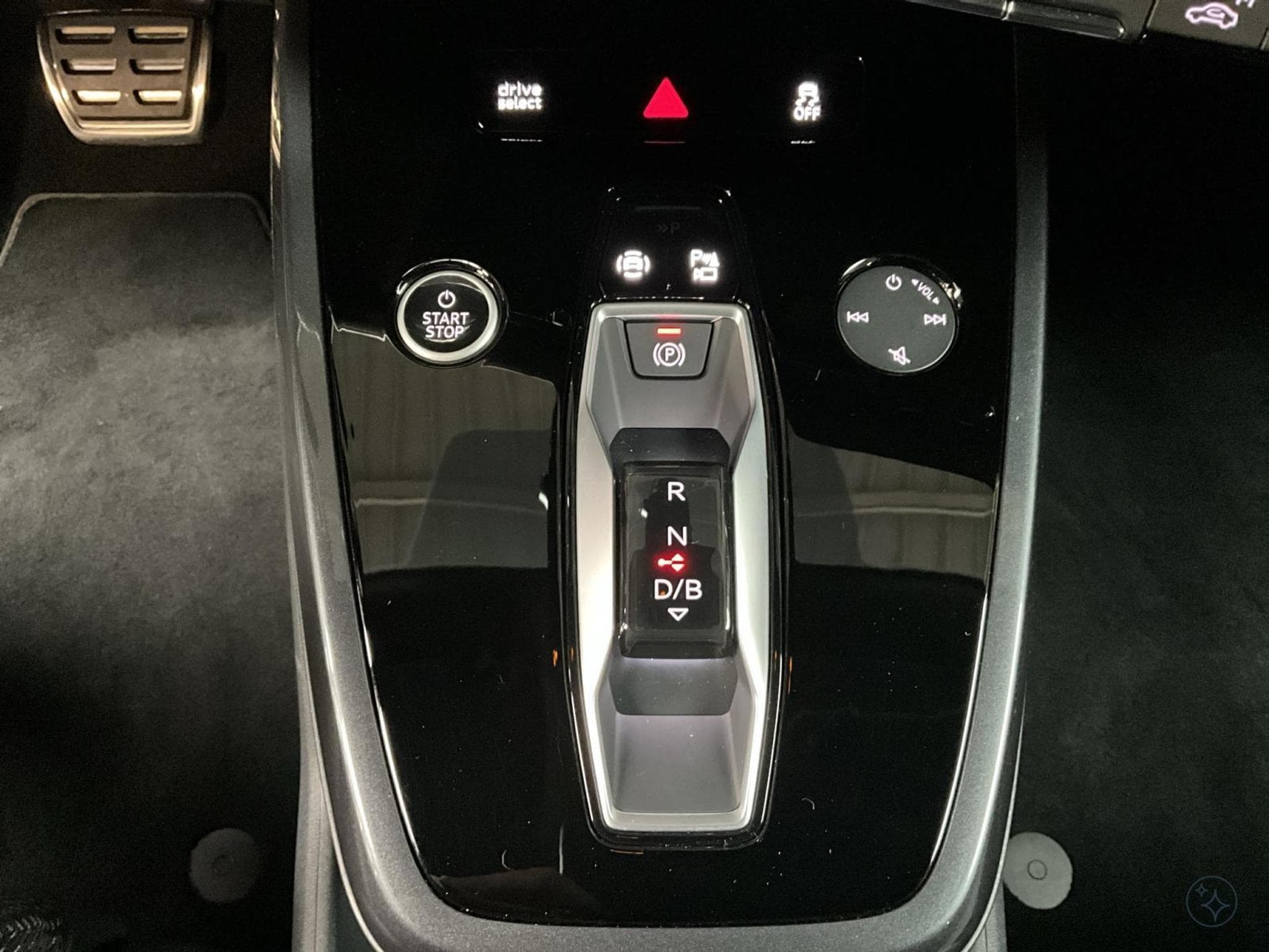 Audi Q4 e-tron Zertifikat+SB+S-Line+45e-tron+Quattro+P.Premium+P.Confort-Pl (2025) - Photo 15