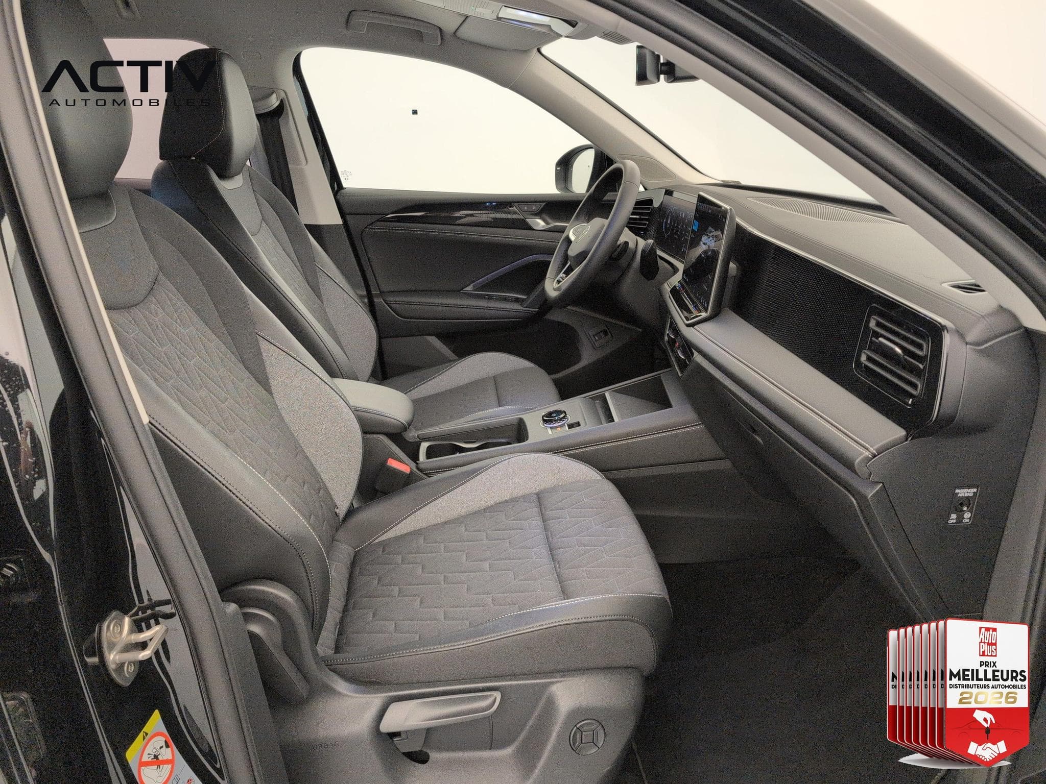 VW Tiguan 2.0 TDI 150ch DSG7 VW Edition (2025) - Photo 9