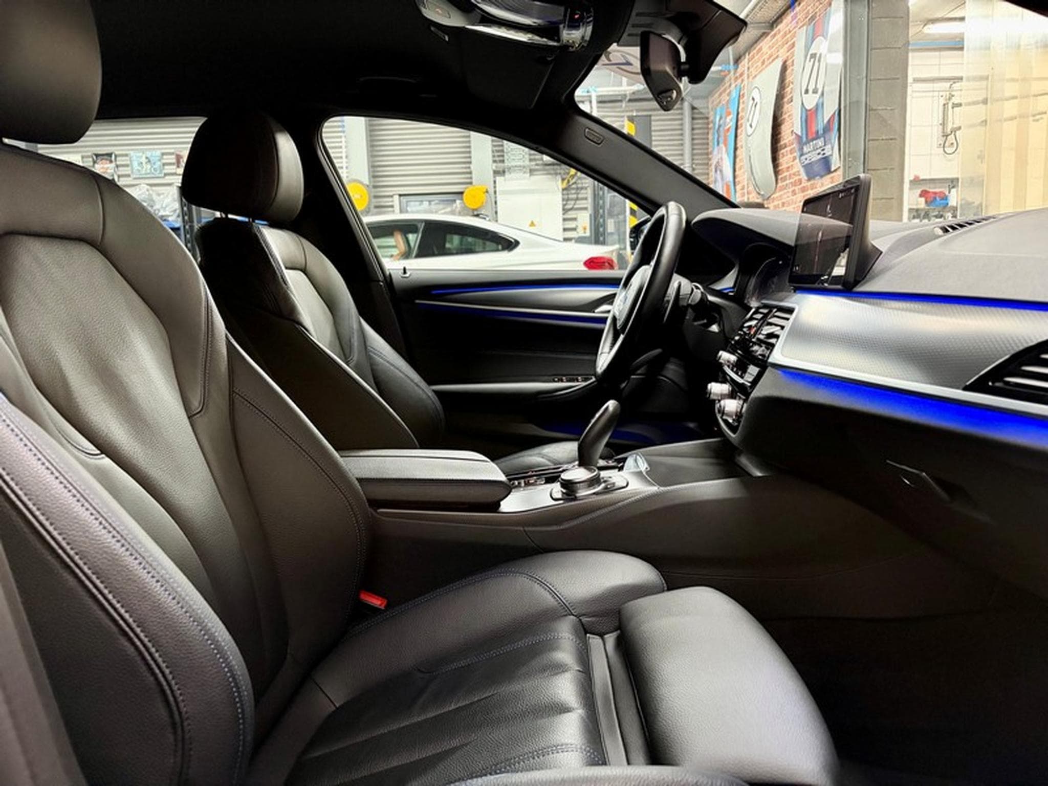 BMW 520 520dA Touring 2.0 190cv Auto xDive M-SPORT (2022) - Photo 8