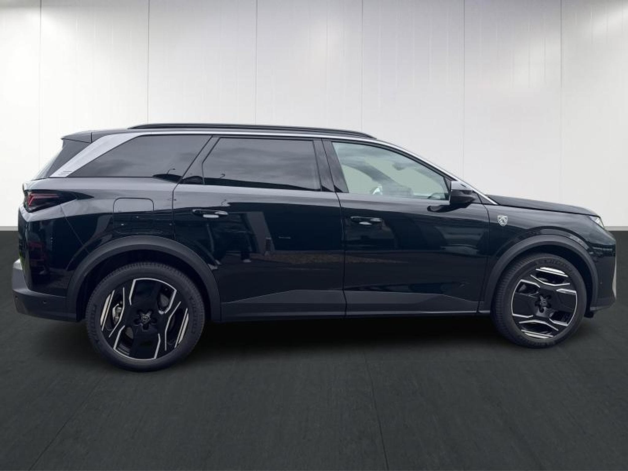 Peugeot 5008 III & e- GT (2025) - Photo 8