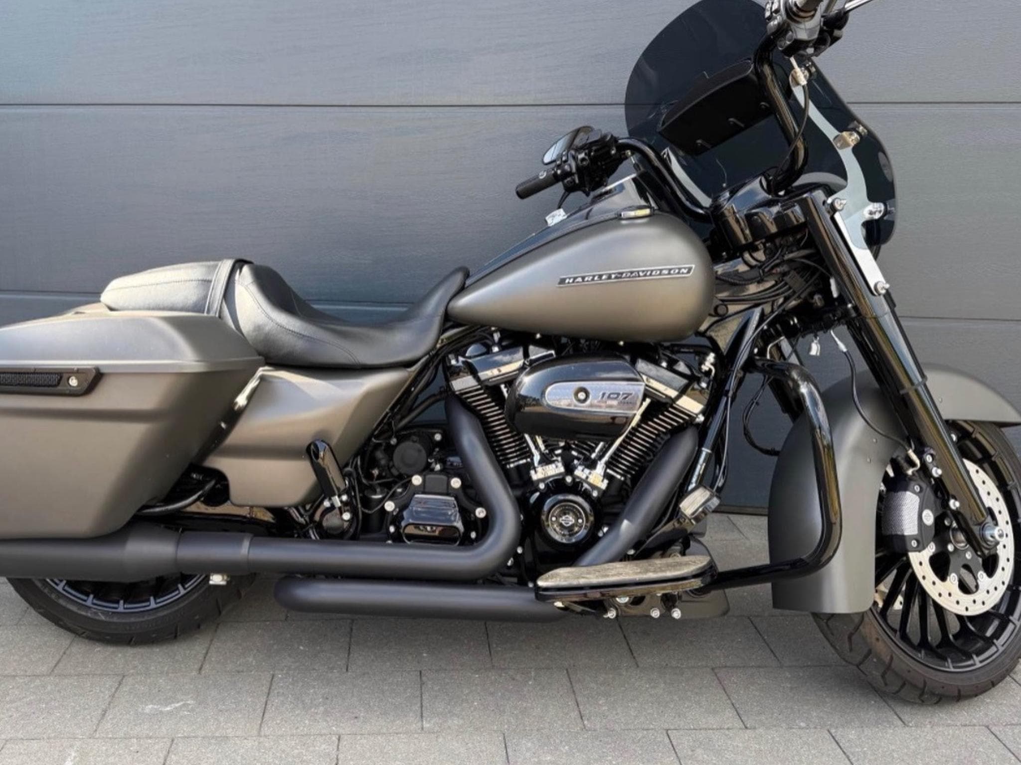Harley-Davidson Road King Special (2018) - Photo 2