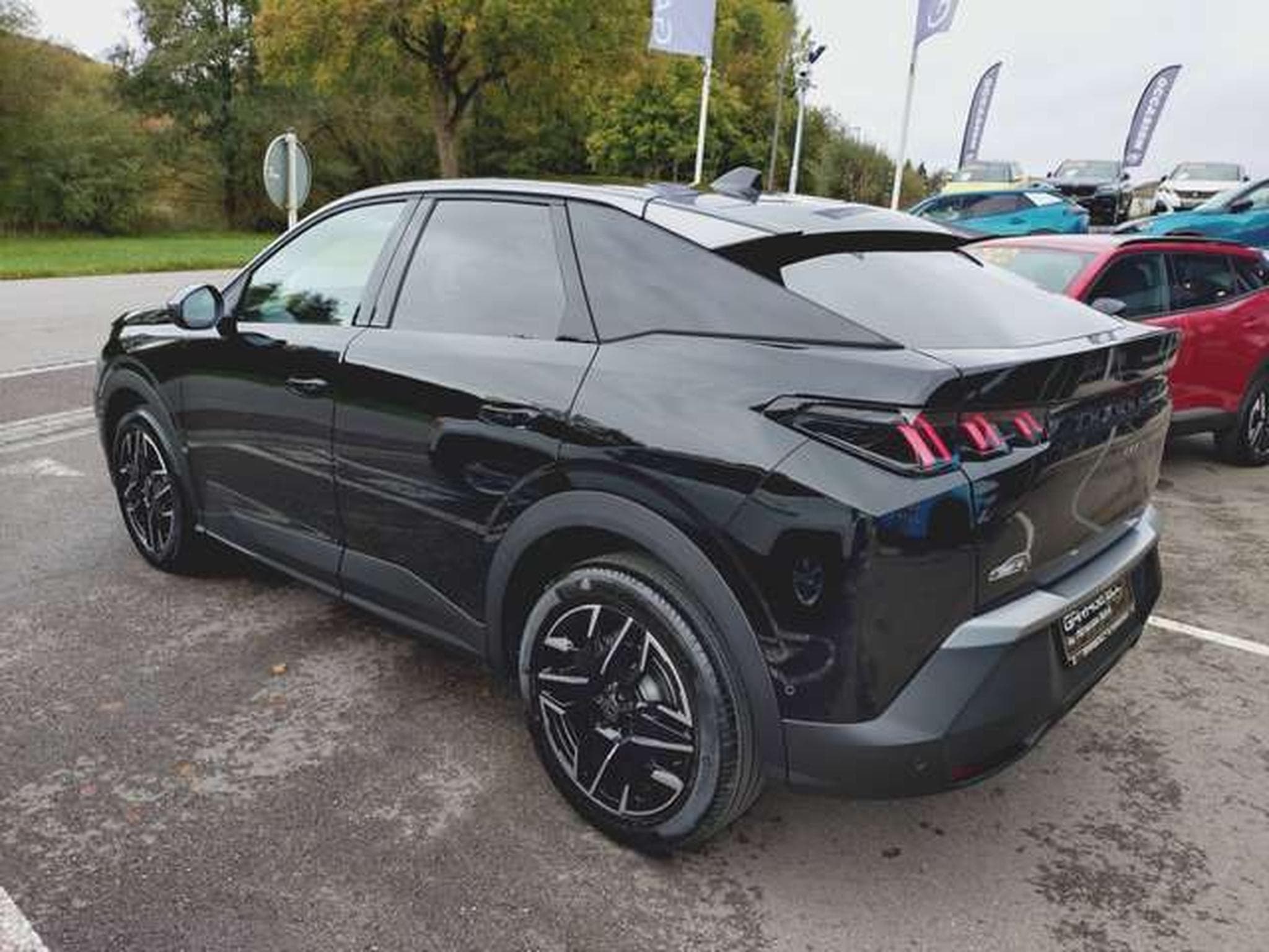Peugeot 3008 Hybrid 145 Allure Business (2026) - Photo 3