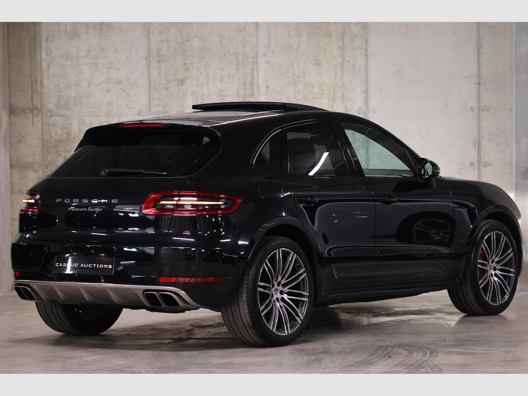 Porsche Macan Turbo (2014) - Photo 11