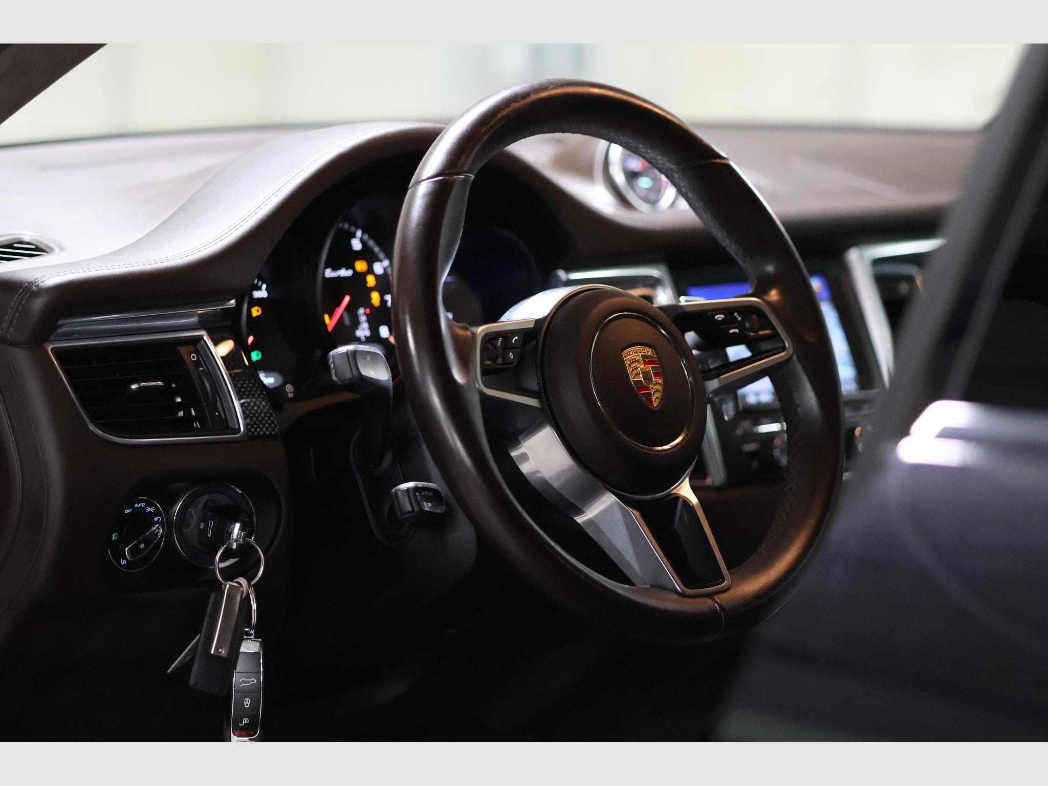 Porsche Macan Turbo (2014) - Photo 22