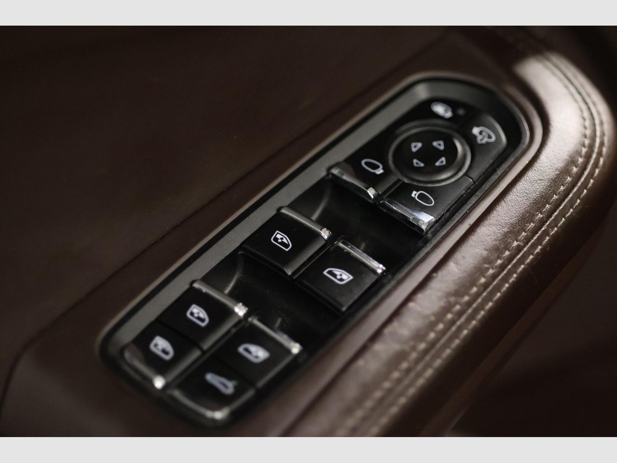 Porsche Macan Turbo (2014) - Photo 25