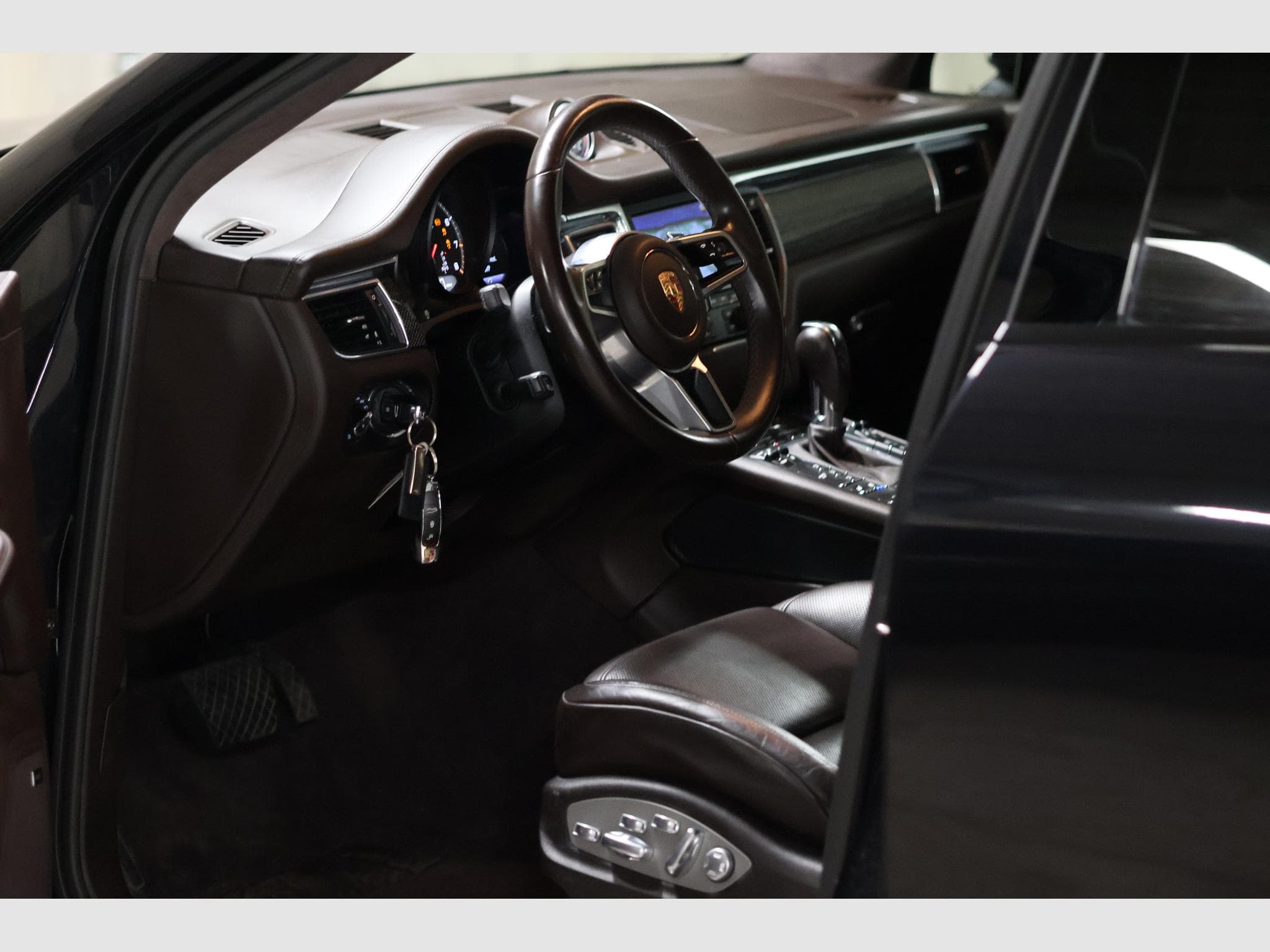 Porsche Macan Turbo (2014) - Photo 21
