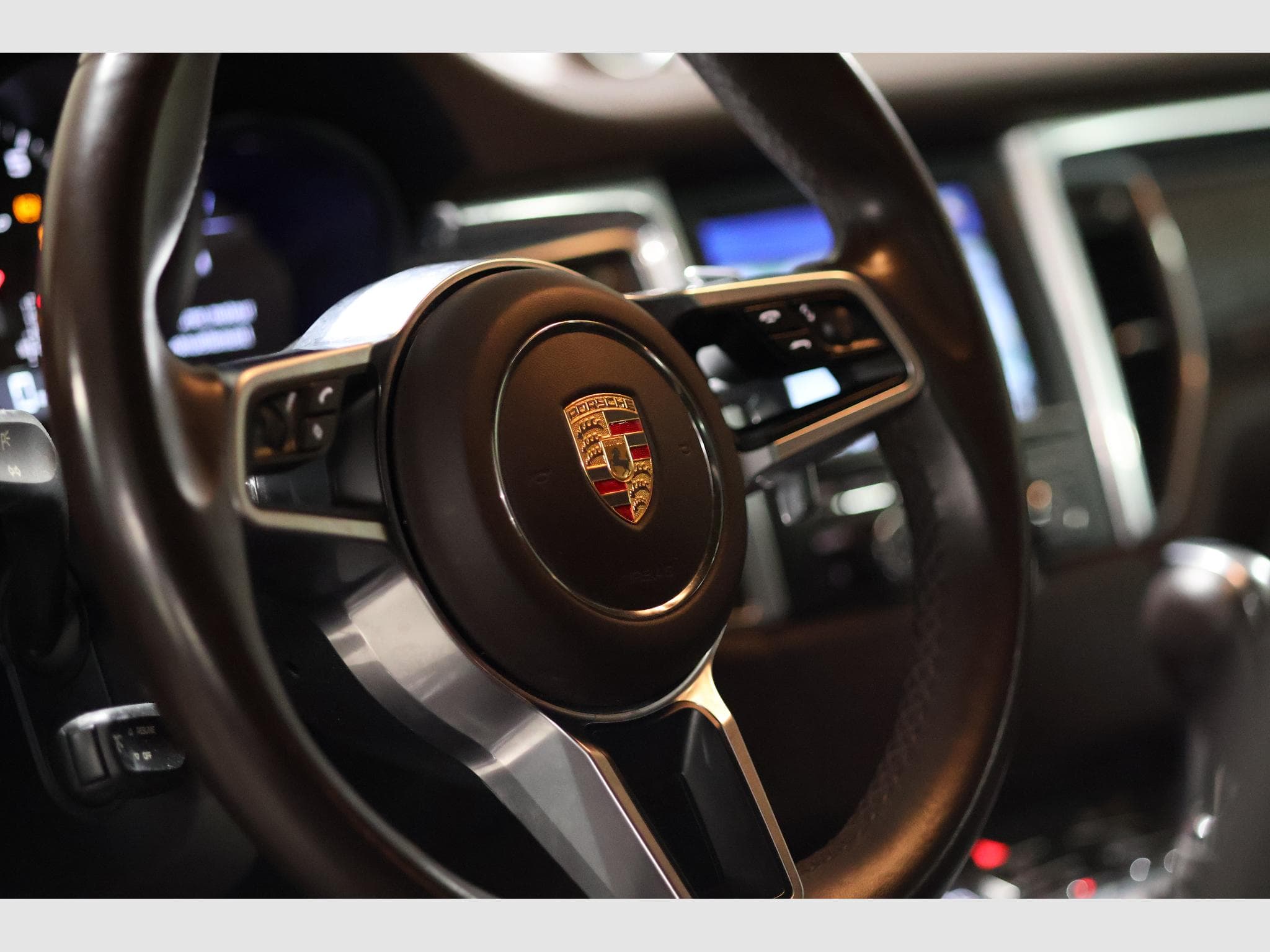 Porsche Macan Turbo (2014) - Photo 23