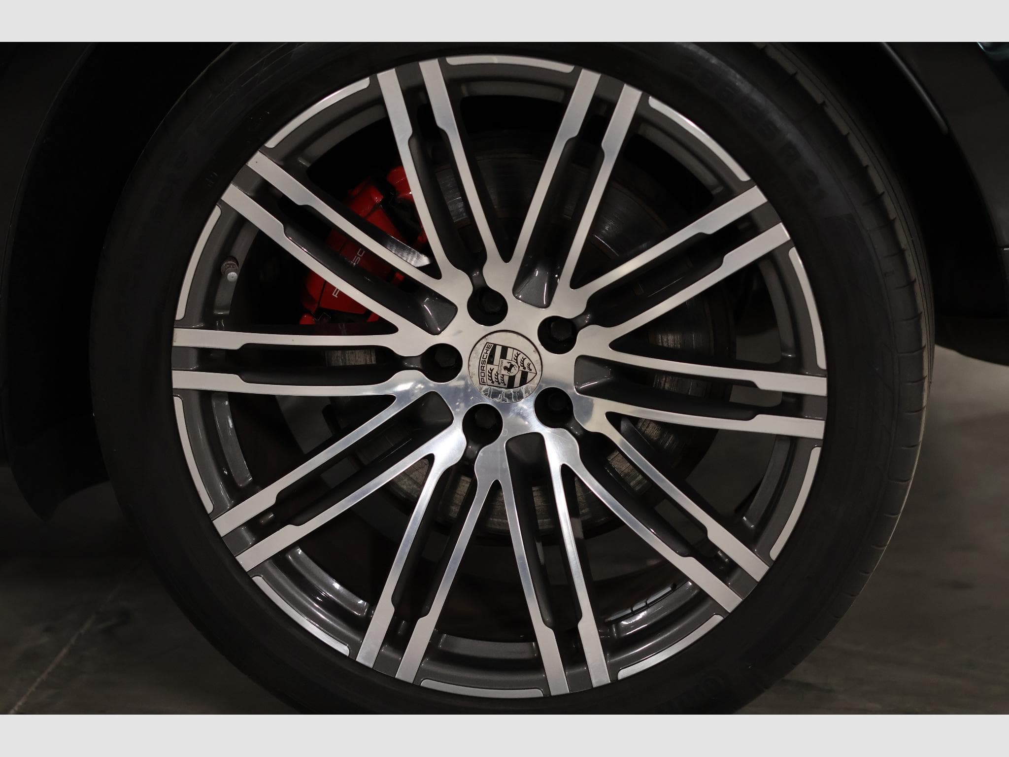 Porsche Macan Turbo (2014) - Photo 17