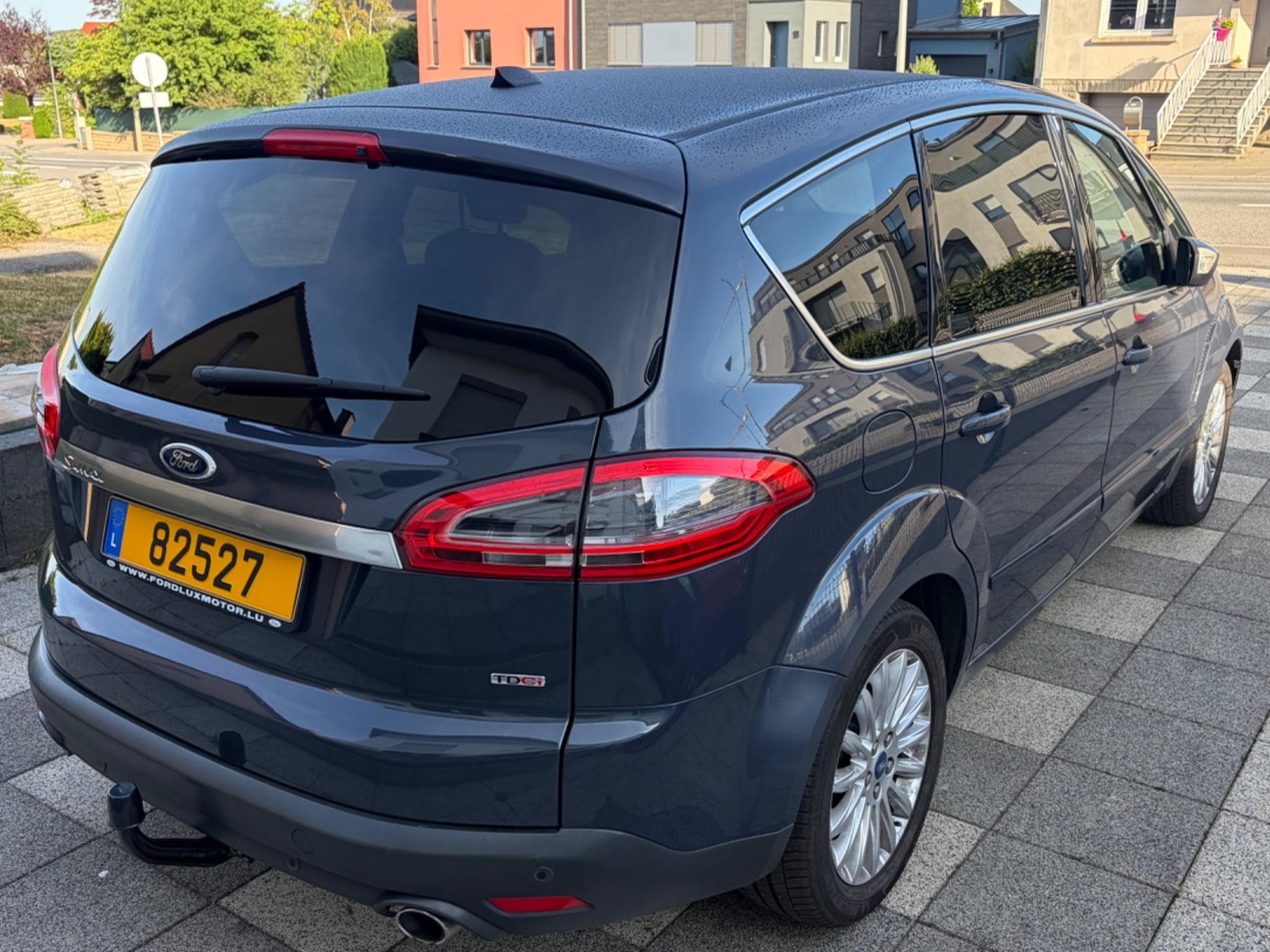 Ford S-Max Titanium (2011) - Photo 1
