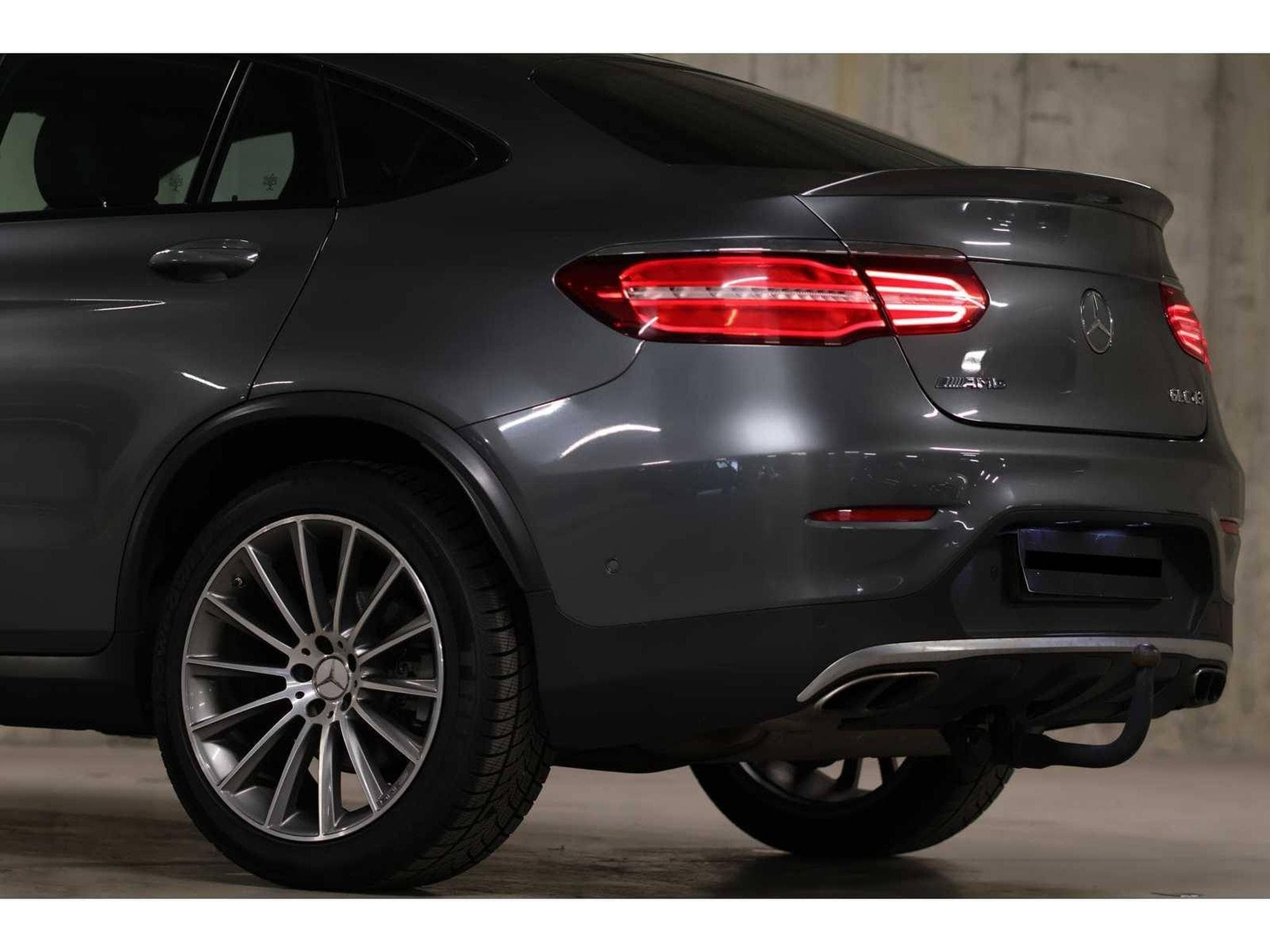 Mercedes GLC 43 AMG Coupe (2017) - Photo 27