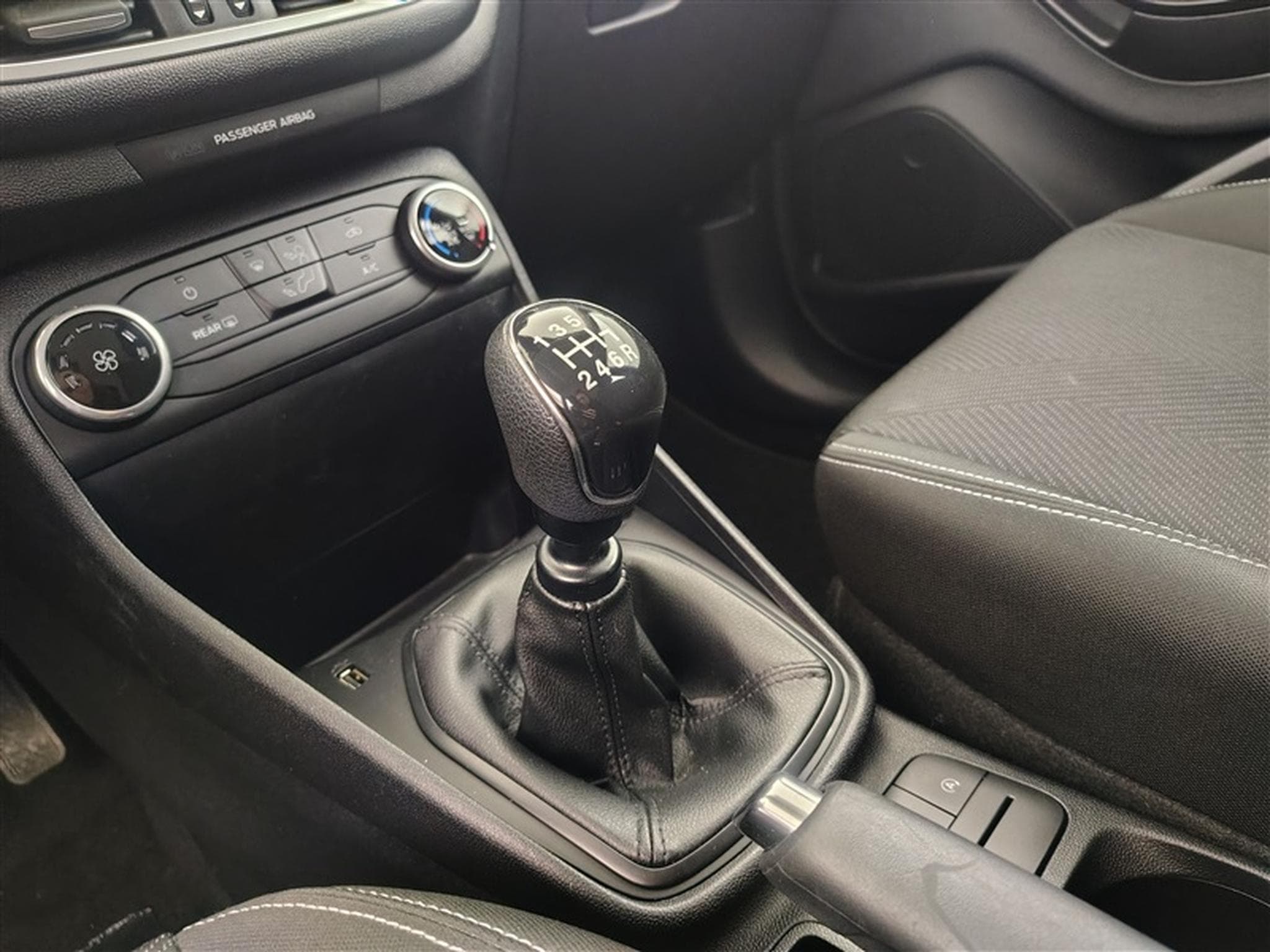 Ford Fiesta 1.0 EcoBoost Connected (2022) - Photo 12