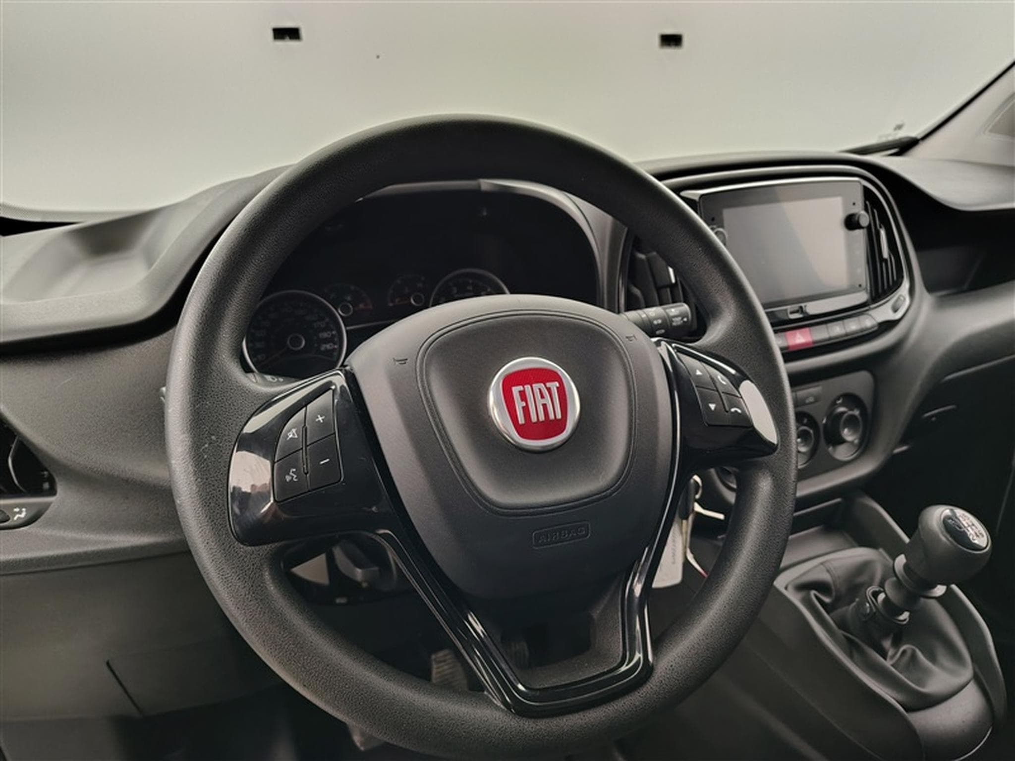 Fiat Doblo 1.6 MJET Cargo CLIM / CARPLAY (2023) - Photo 9