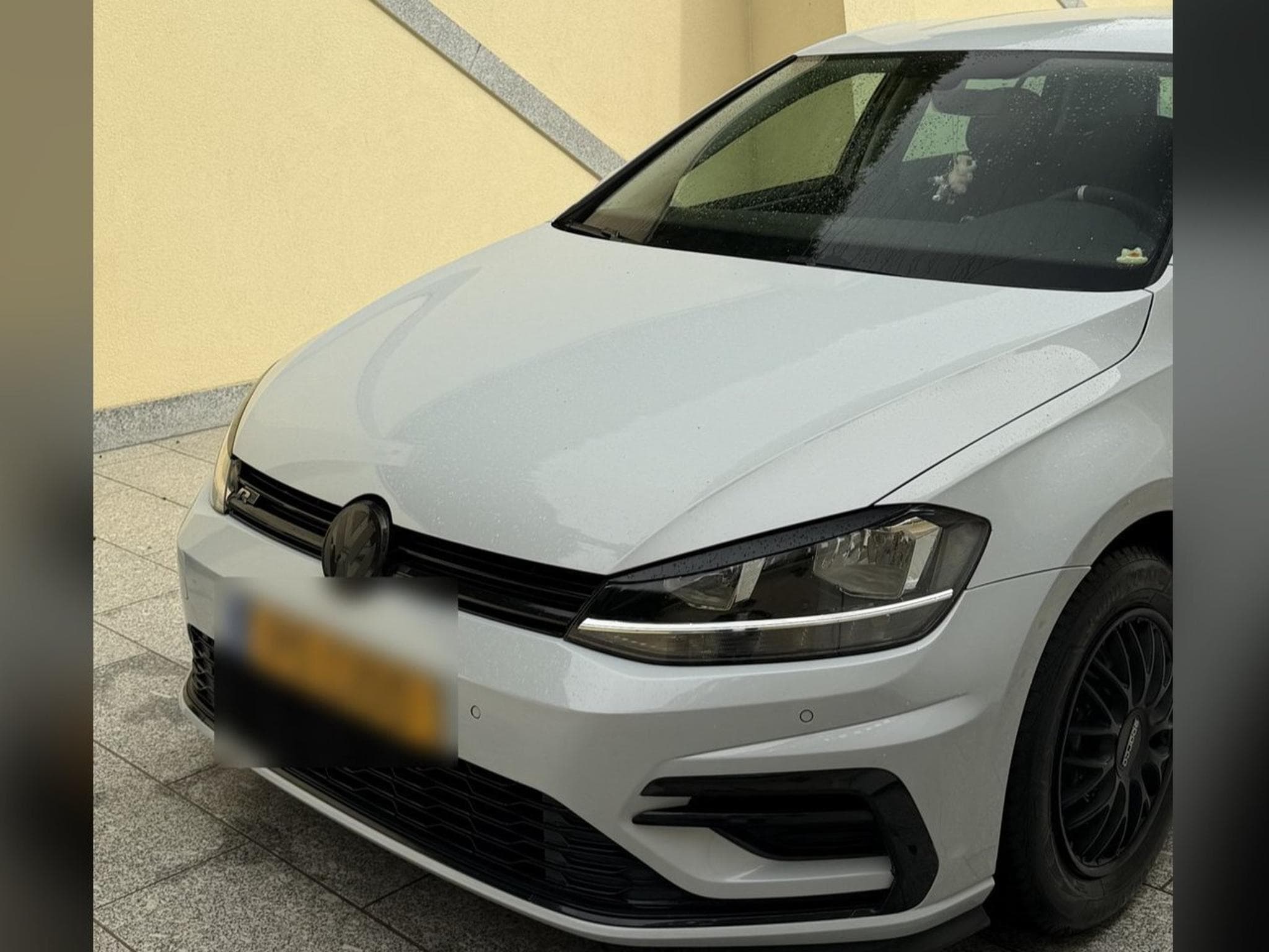 VW Golf VII 7.5 R-Line 1.0 TSI (2018) - Foto 6