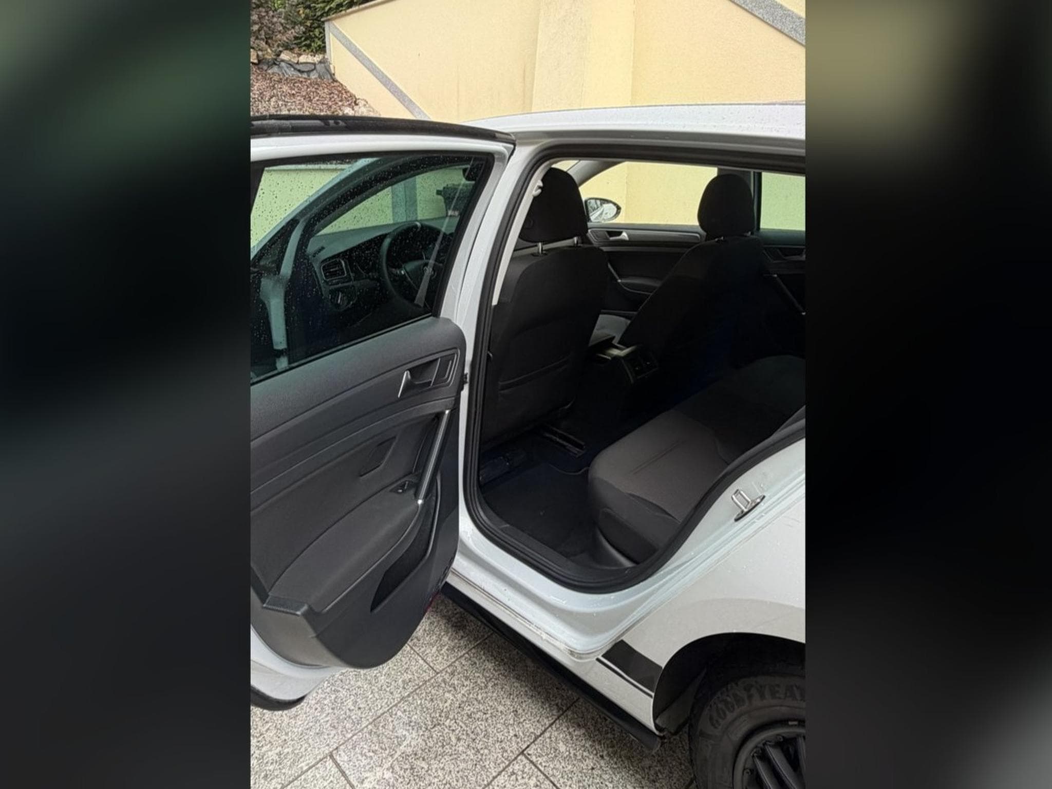 VW Golf VII 7.5 R-Line 1.0 TSI (2018) - Foto 13