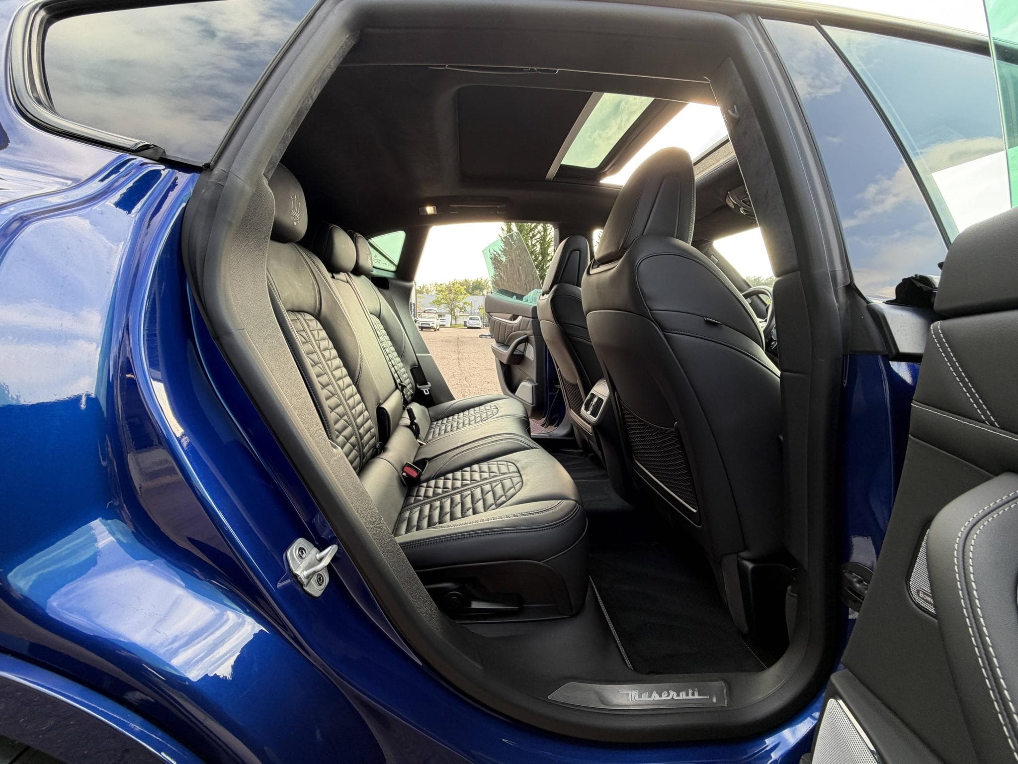 Maserati Levante Trofeo 3.8 V8 580ch / suivi complet réseau / config exceptio (2020) - Photo 40