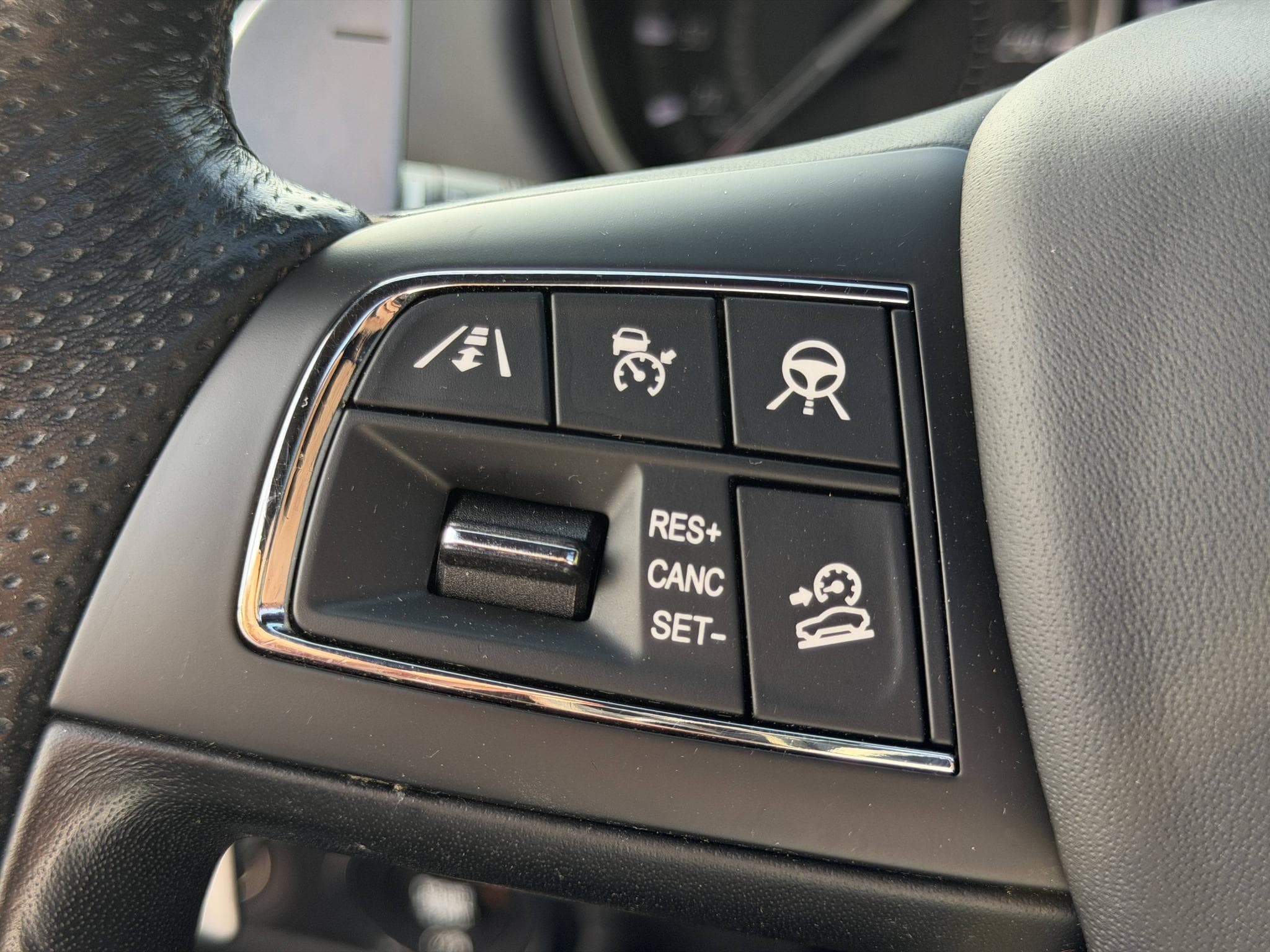 Maserati Levante Trofeo 3.8 V8 580ch / suivi complet réseau / config exceptio (2020) - Photo 46