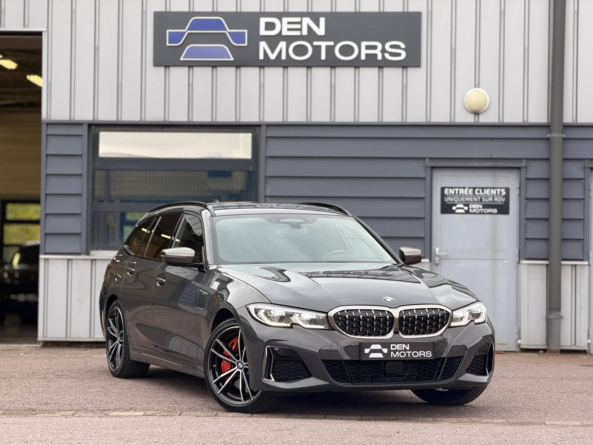 BMW Série 3 M340 d xDrive M340d 340ch / Dravitgrau / 17 125€ d'options / (2020) - Photo 2