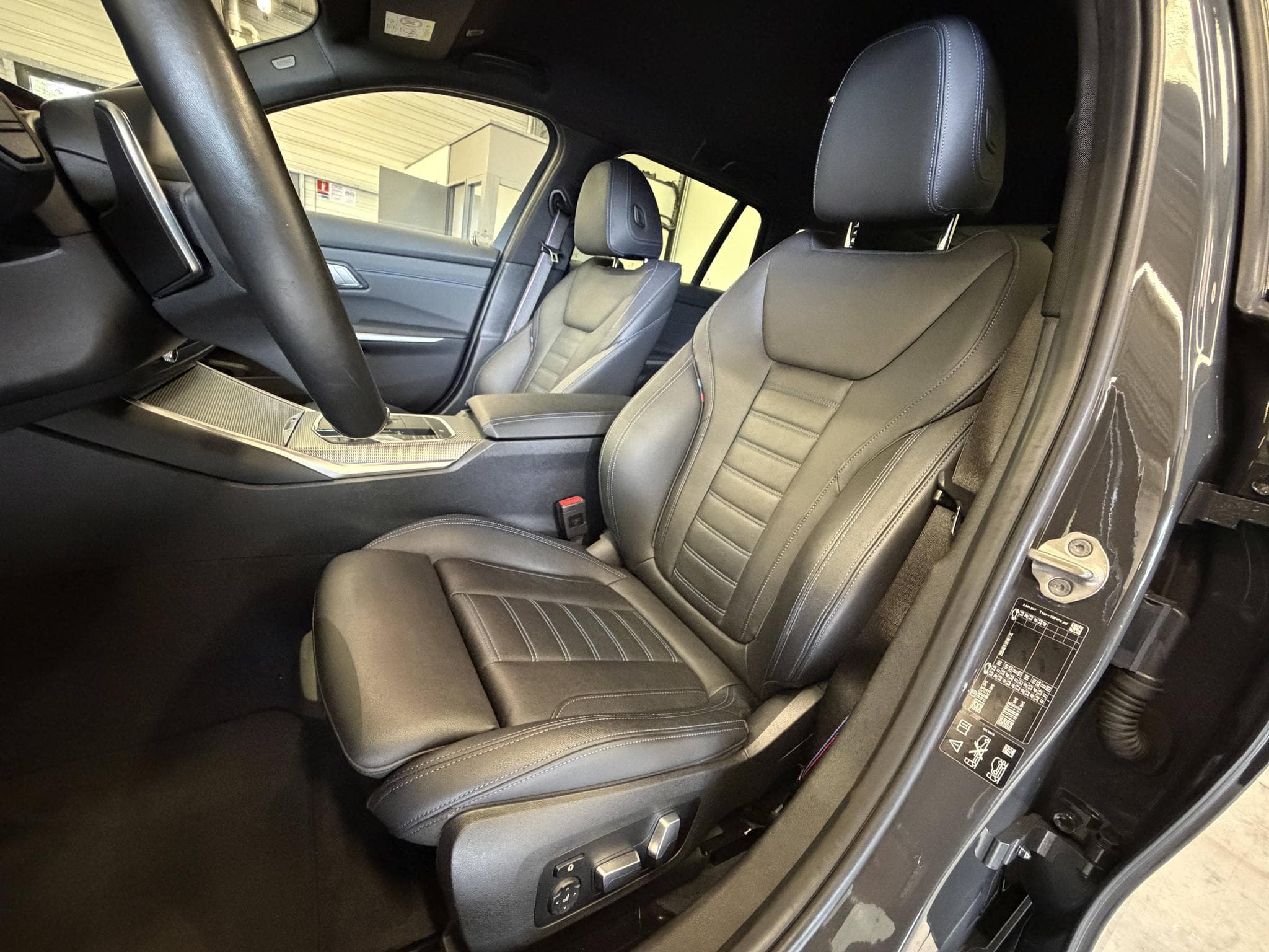 BMW Série 3 M340 d xDrive M340d 340ch / Dravitgrau / 17 125€ d'options / (2020) - Photo 30