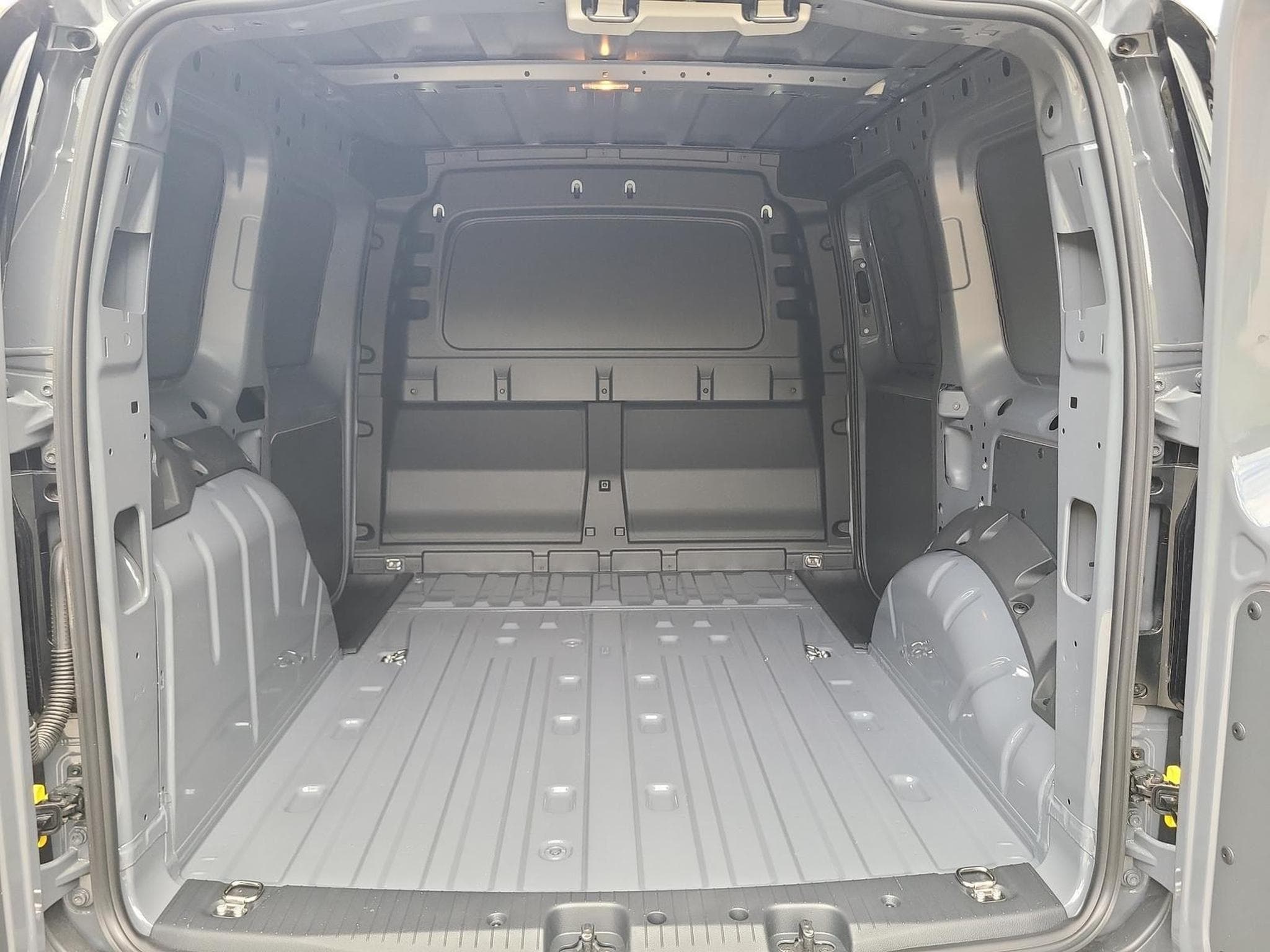 VW Caddy Cargo (2026) - Foto 8