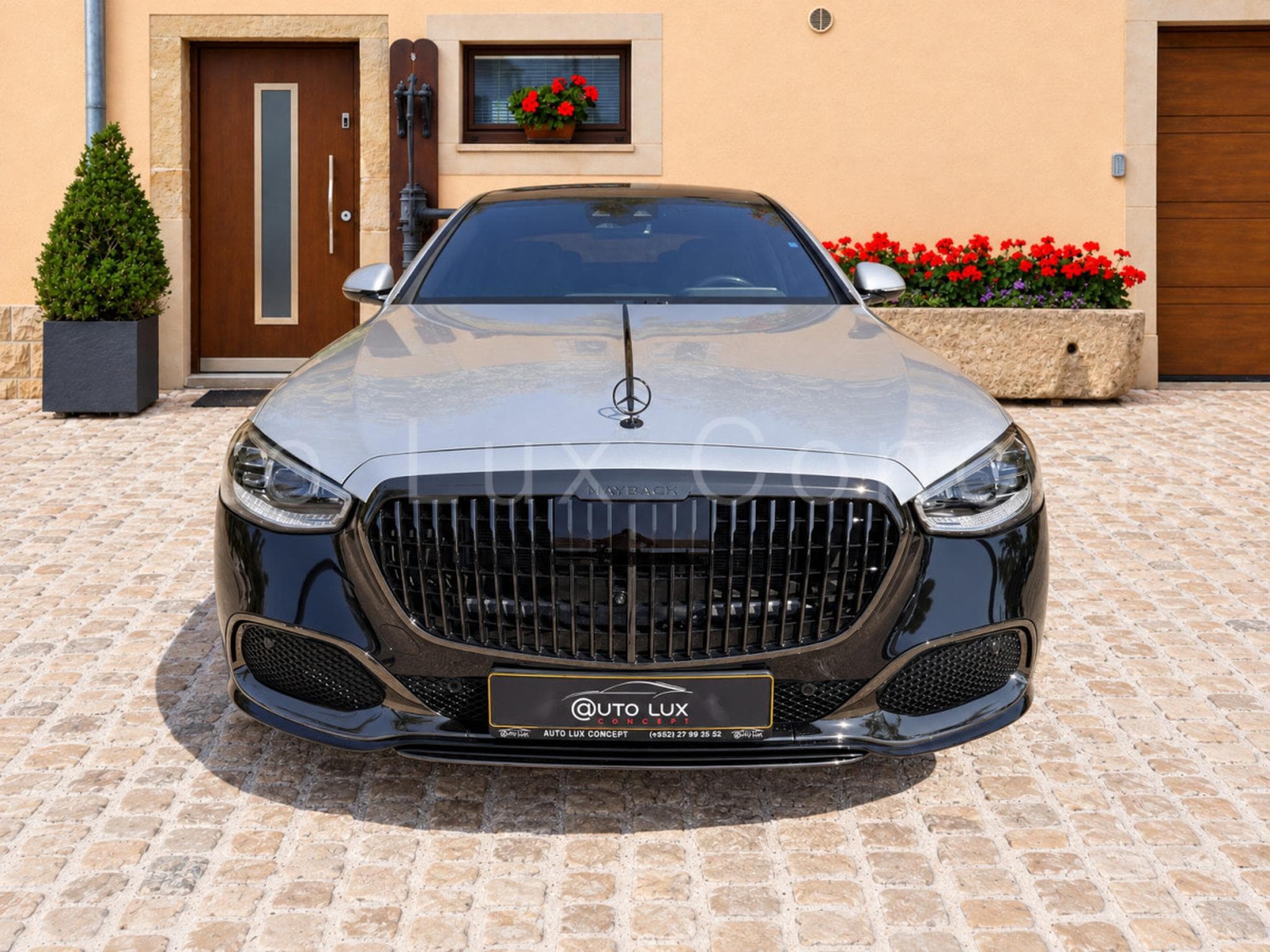 Mercedes S 680 Maybach Maybach 4MATIC Night Series (2023) - Photo 2