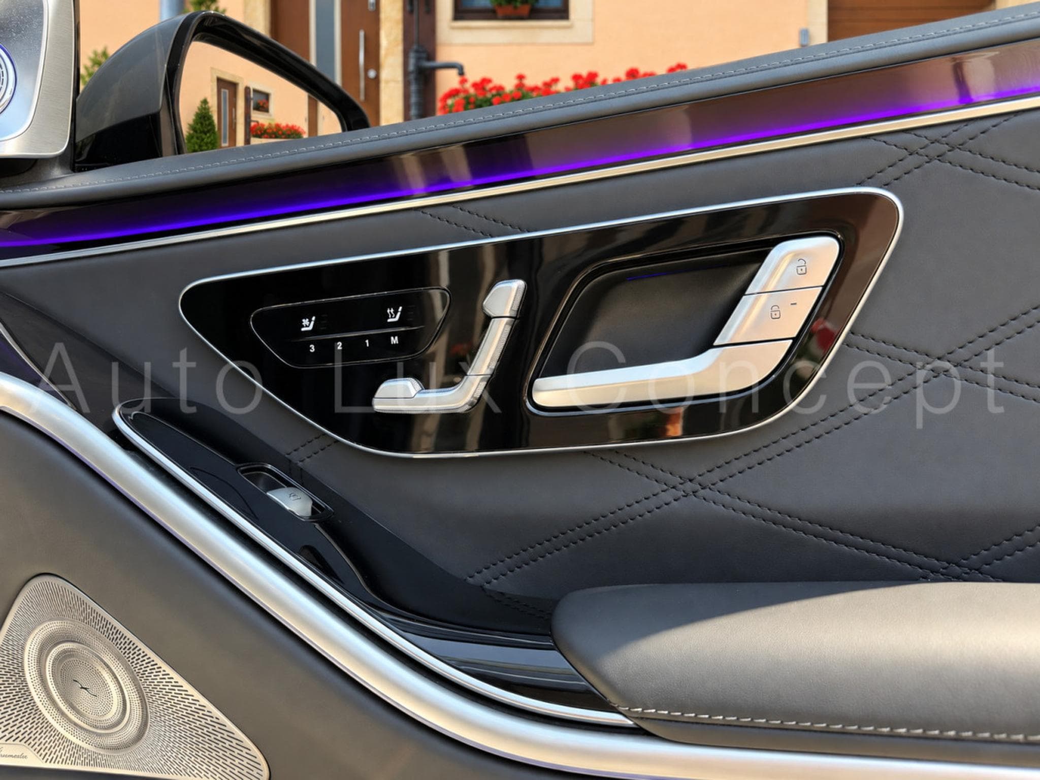 Mercedes S 680 Maybach Maybach 4MATIC Night Series (2023) - Photo 25