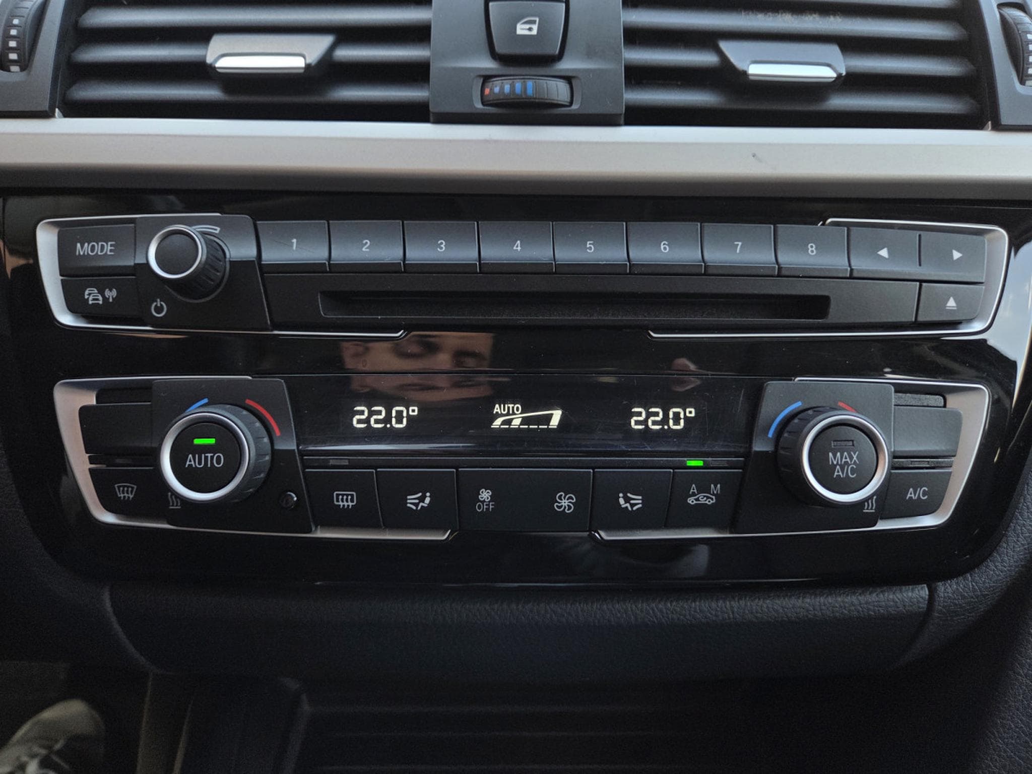 BMW 318 dA 136CV (2019) - Foto 16