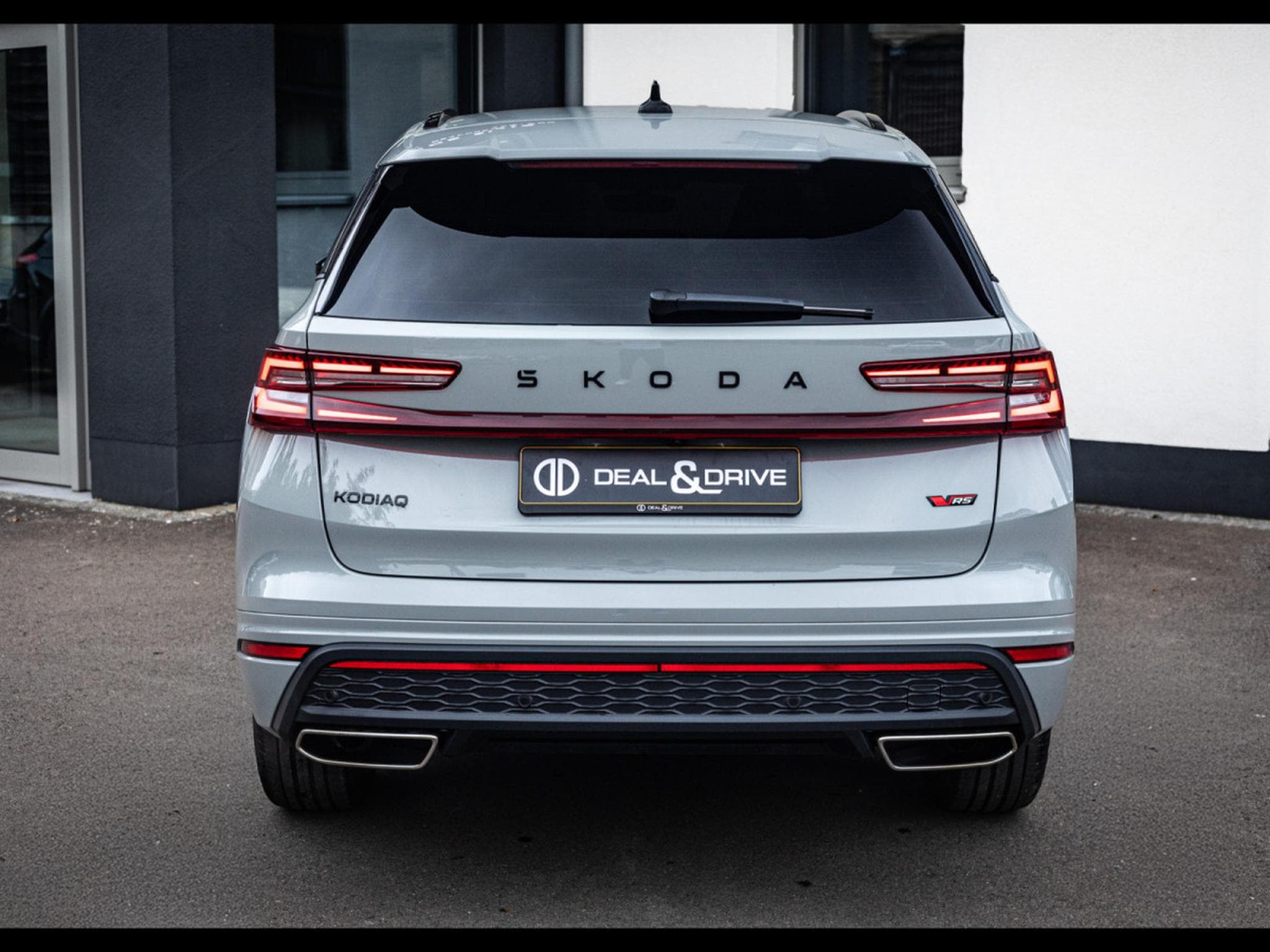 Skoda Kodiaq RS 2.0 TSI 4X4 - 7 PLACES - WARRANTY 07/2029 (2026) - Foto 4