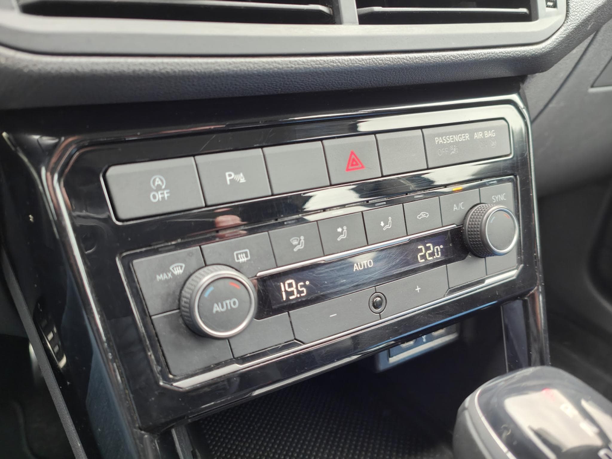 VW T-Cross 1.0 TSI DSG UNITED CARPLAY CAMERA GPS BLUETOOTH (2021) - Photo 15