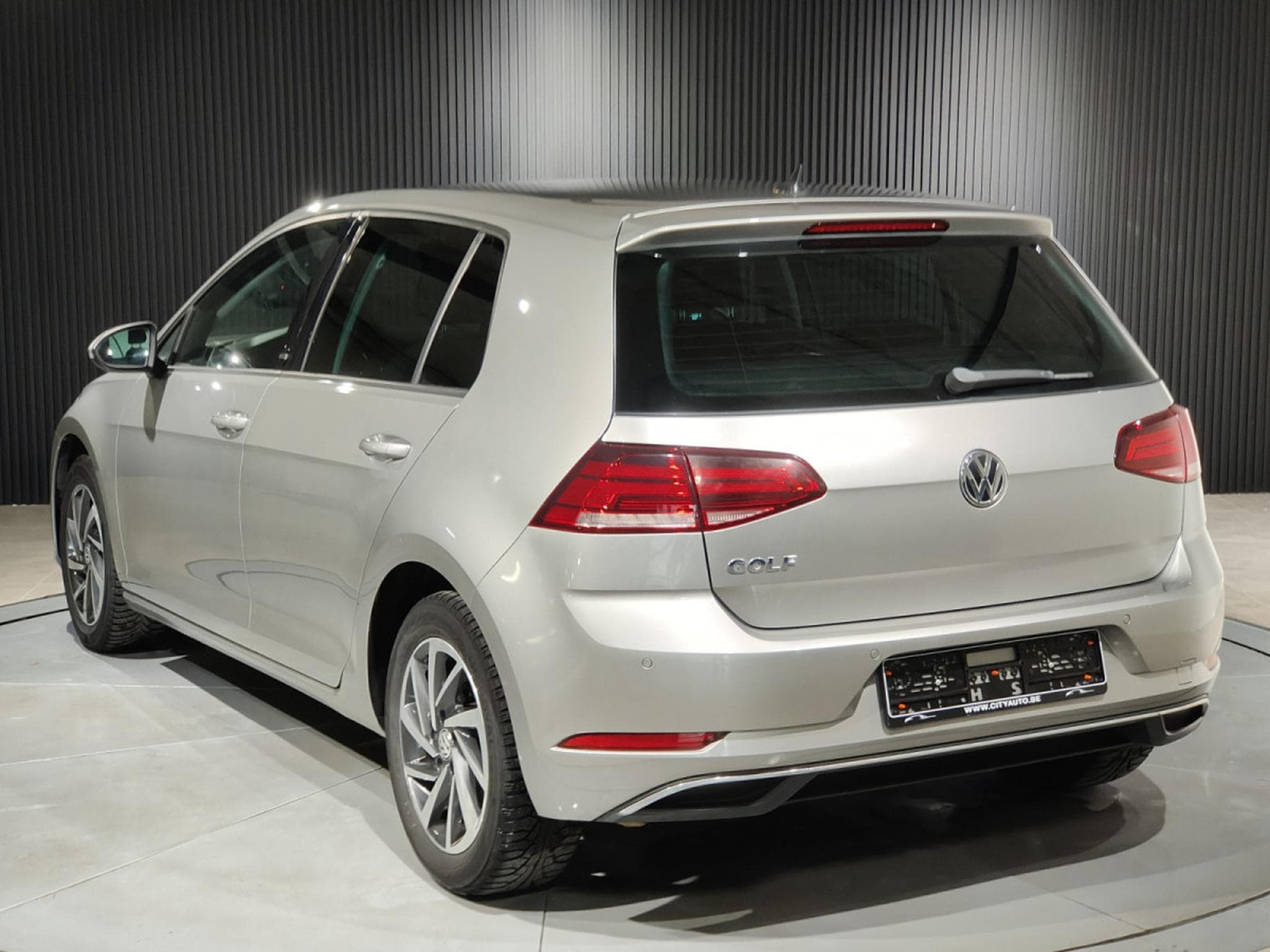 VW Golf 1.0 TSI SOUND CARPLAY GPS BLUETOOTH CAMERA (2018) - Photo 4