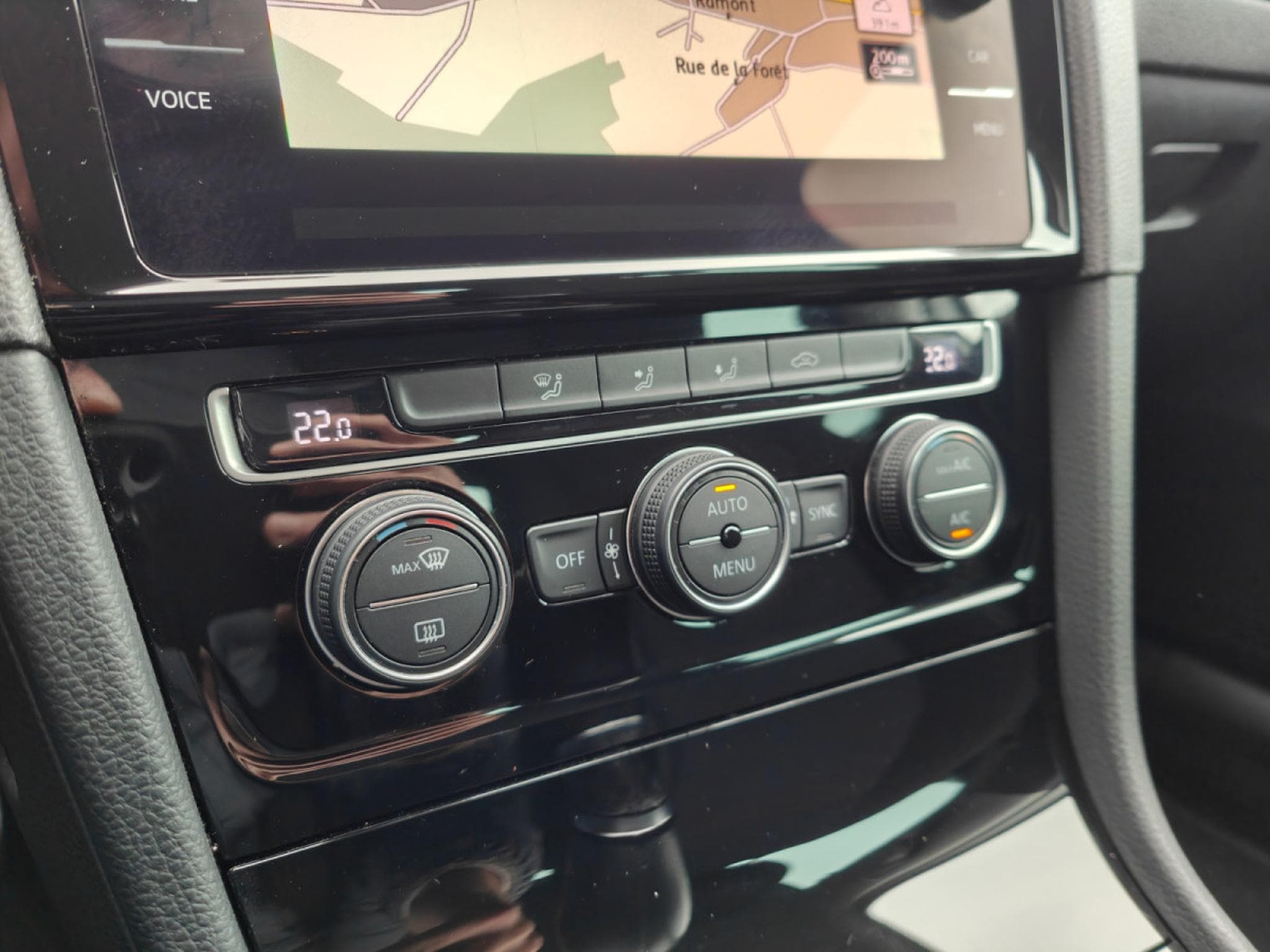 VW Golf 1.0 TSI SOUND CARPLAY GPS BLUETOOTH CAMERA (2018) - Photo 16